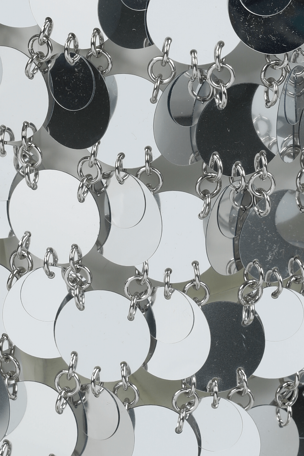 תמונה אחורית של Disco Skirt in Silver