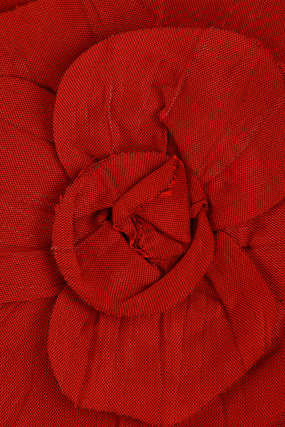 תמונת פנים של סיכת בד בעיצוב ורד