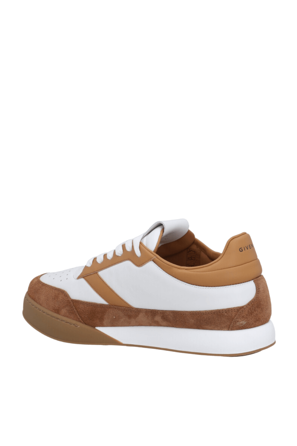 תמונה אחורית של נעלי סניקרס