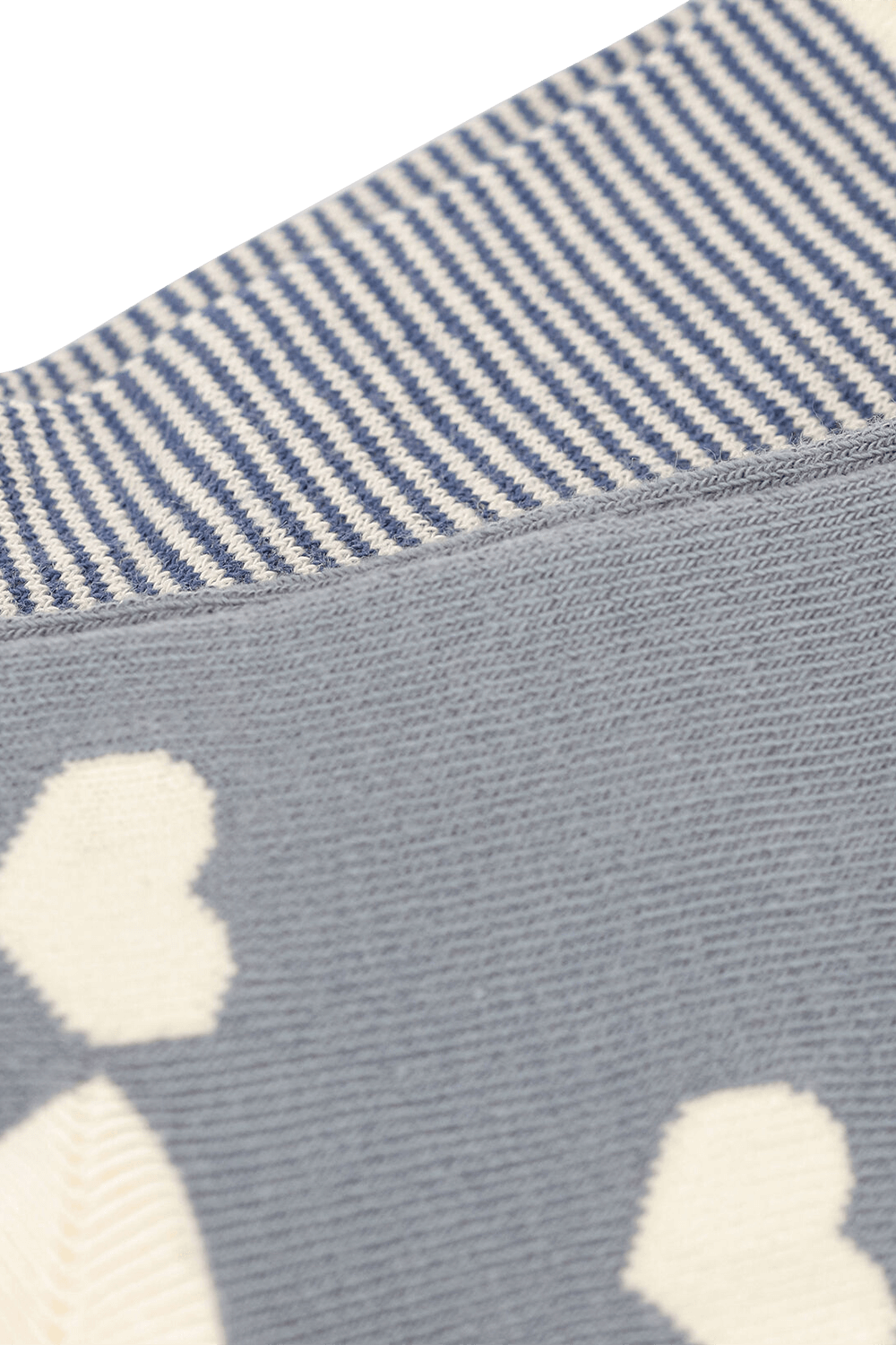 תמונה אחורית של מארז שני זוגות גרביים עם הדפס לבבות - גילאי 4-16