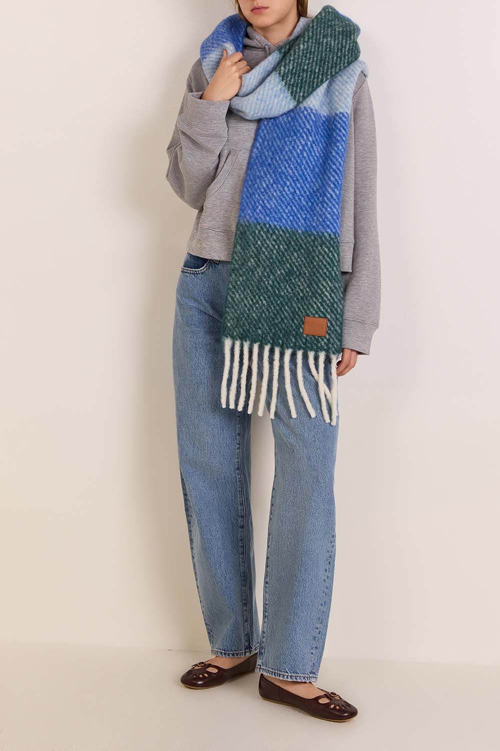 תמונת דוגמן קידמית של צעיף צמר