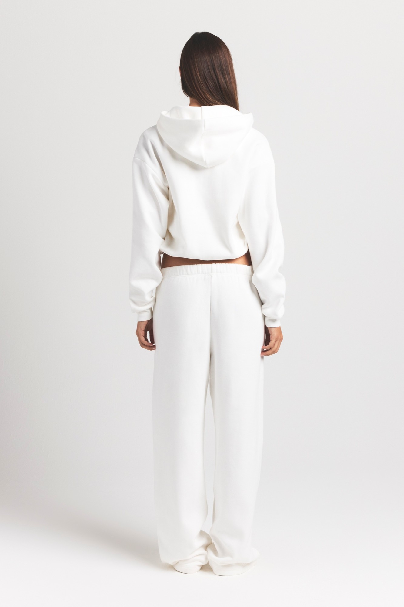 תמונת דוגמן אחורית של COTTON FLEECE CLASSIC PULLOVER HOODIE