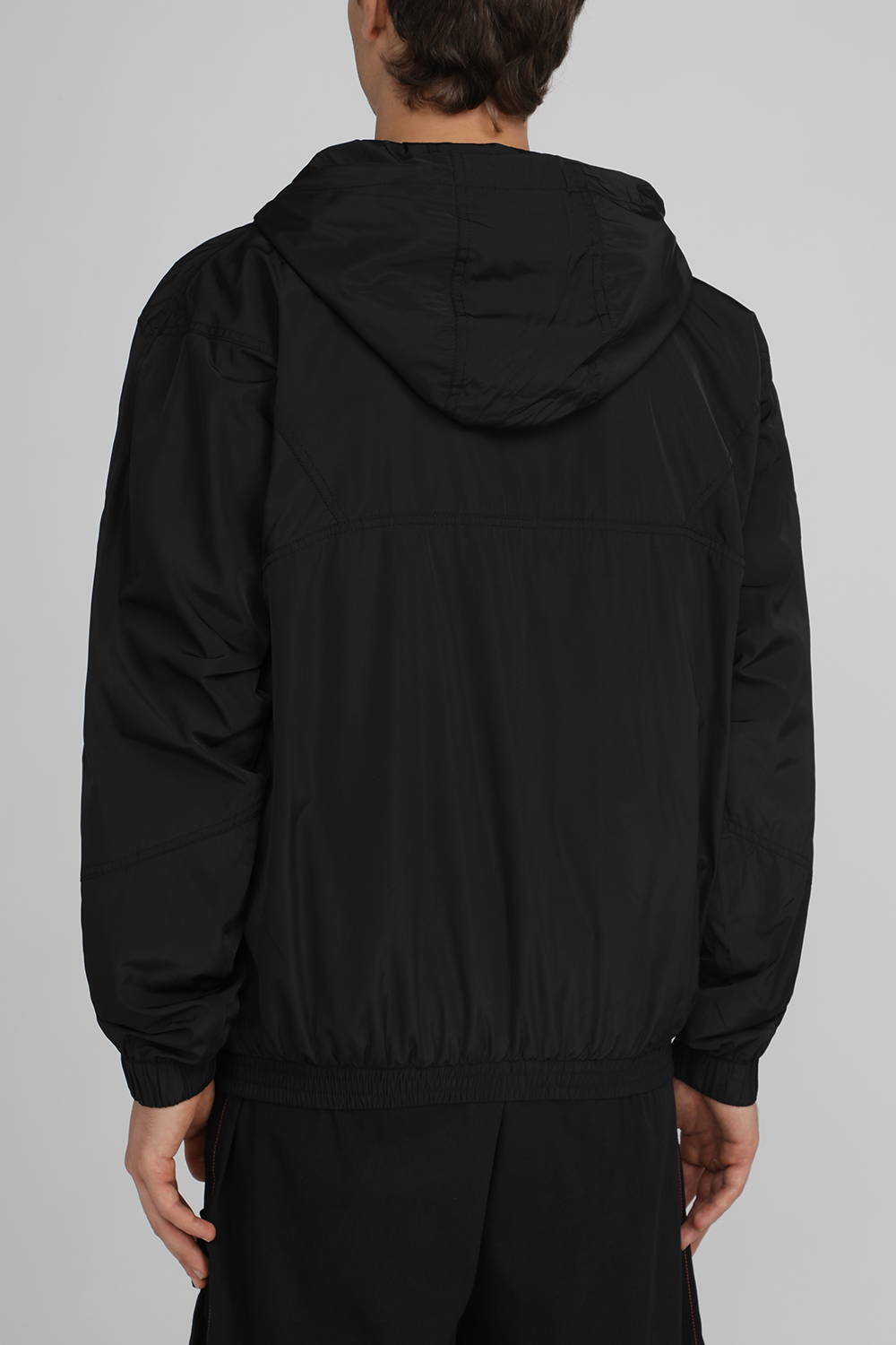 תמונת דוגמן אחורית של ז'קט