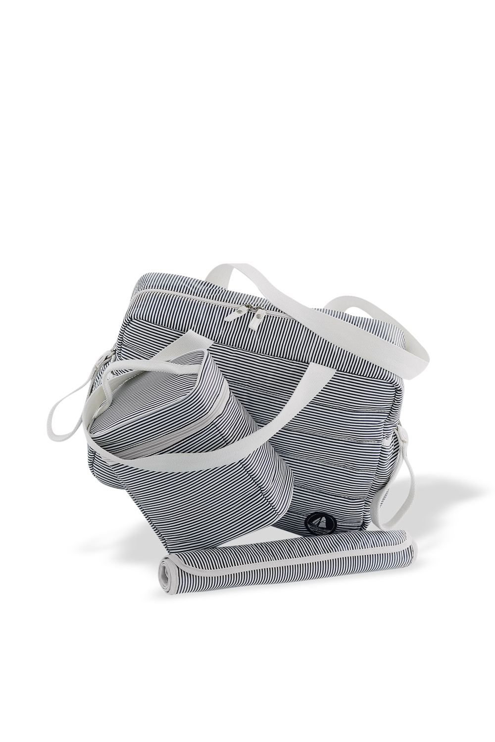 תמונת תקריב של תיק החתלה בהדפס פסים