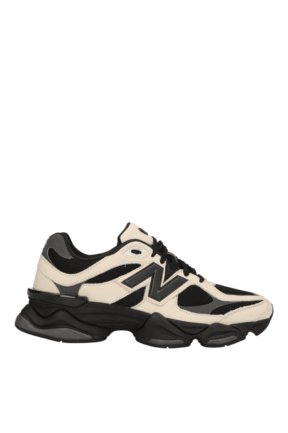 תמונה קידמית של נעלי סניקרס 9060