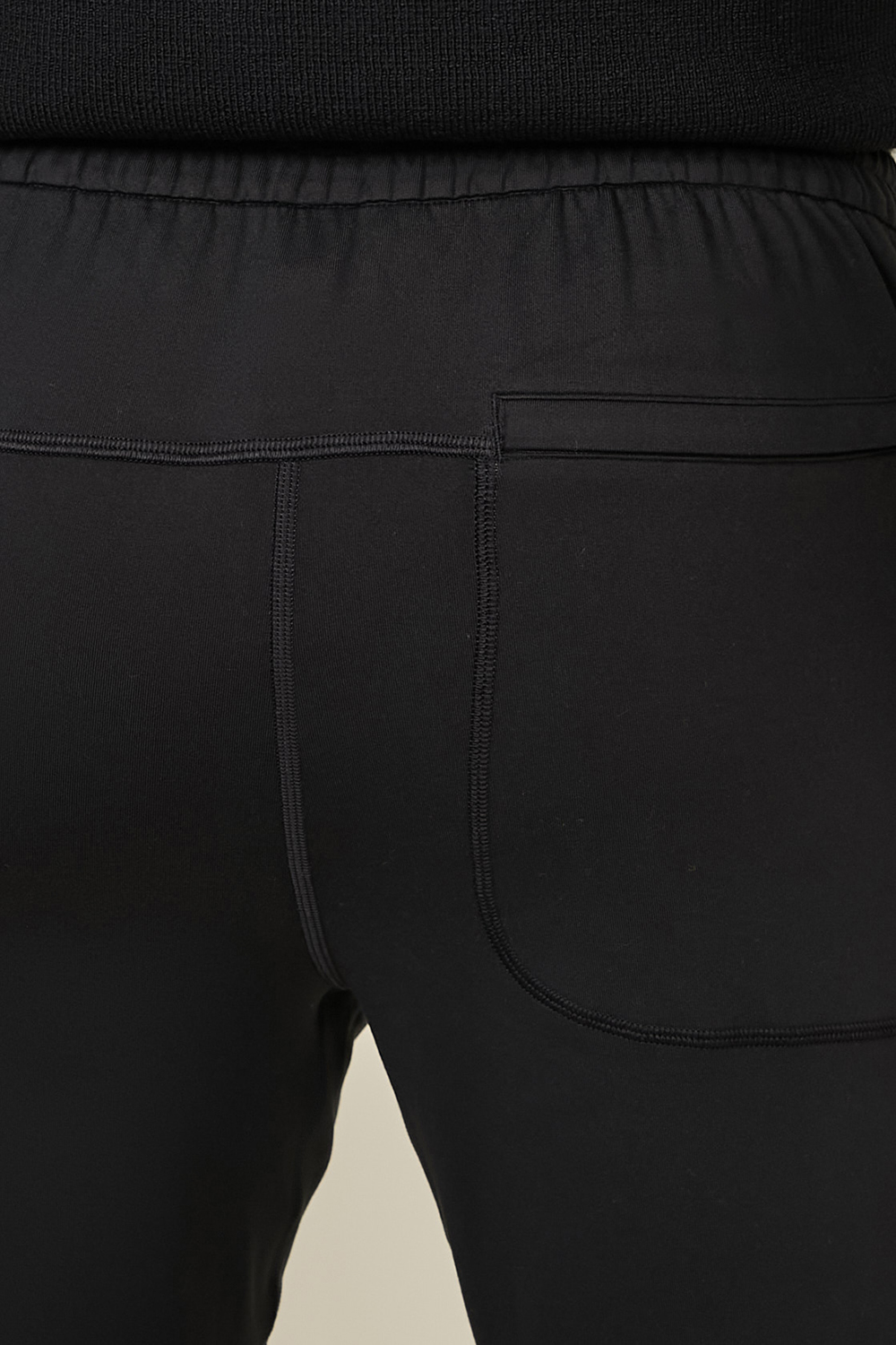 תמונת תקריב דוגמן של Soft Jersey Pant