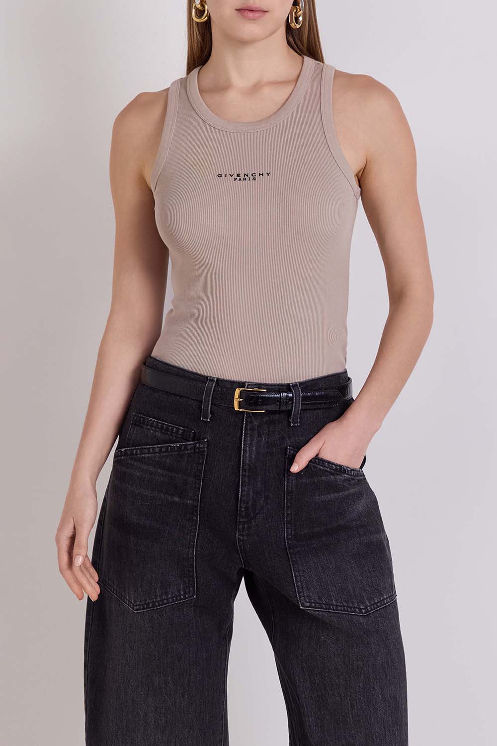 תמונת דוגמן קידמית של גופיית ריב