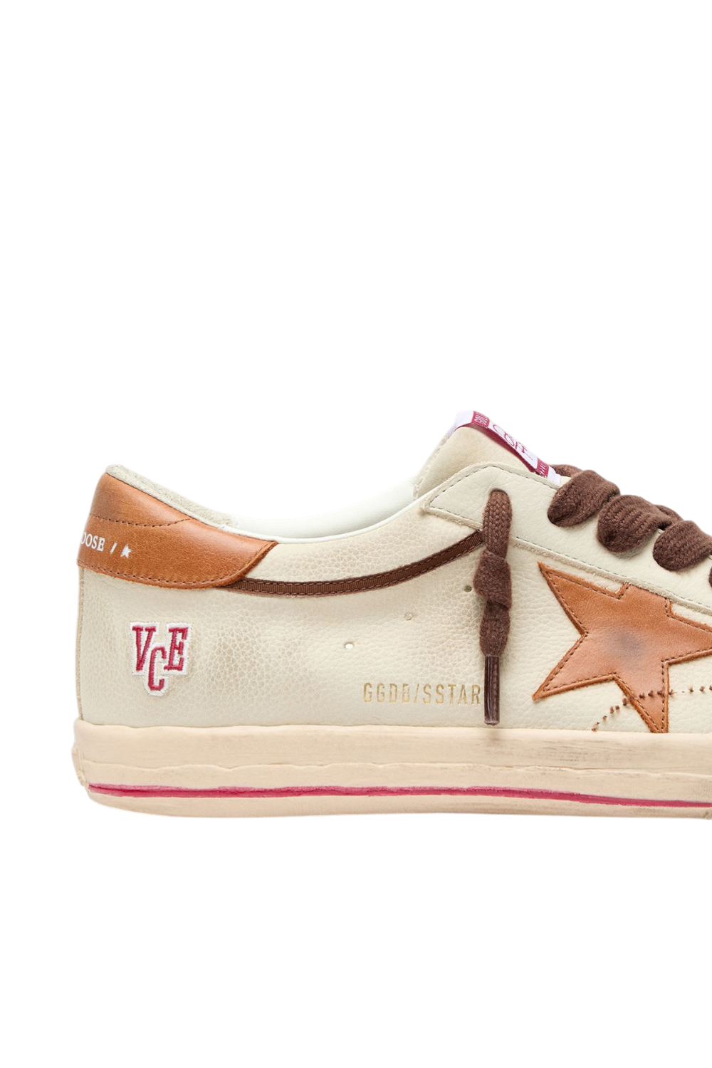 תמונת תקריב של סניקרס