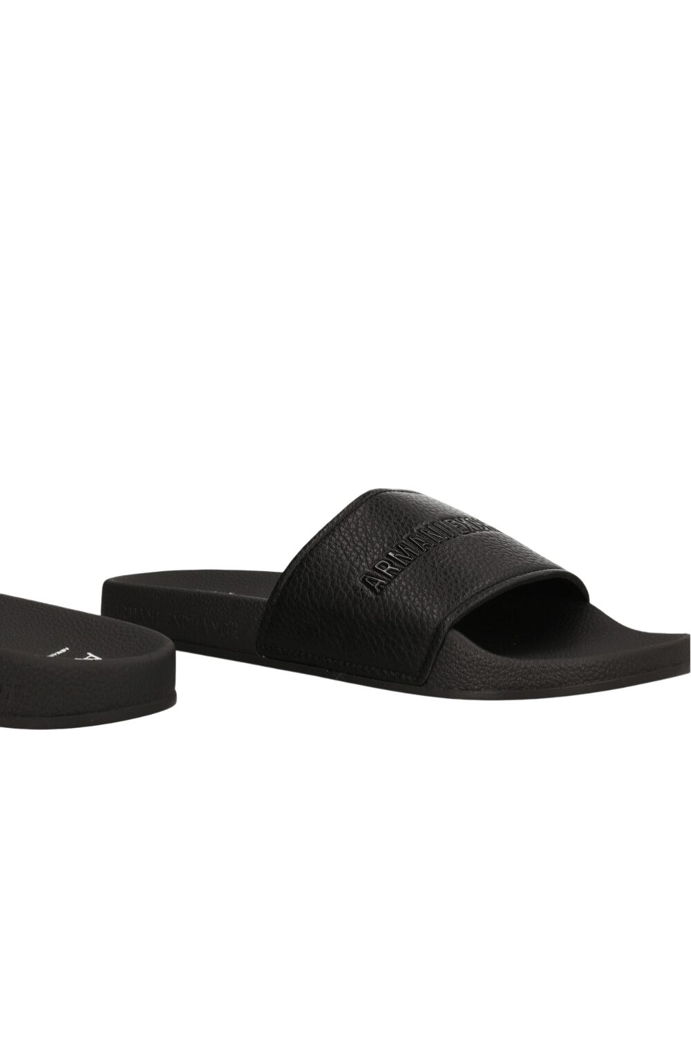 תמונת תקריב של כפכפי סליידס