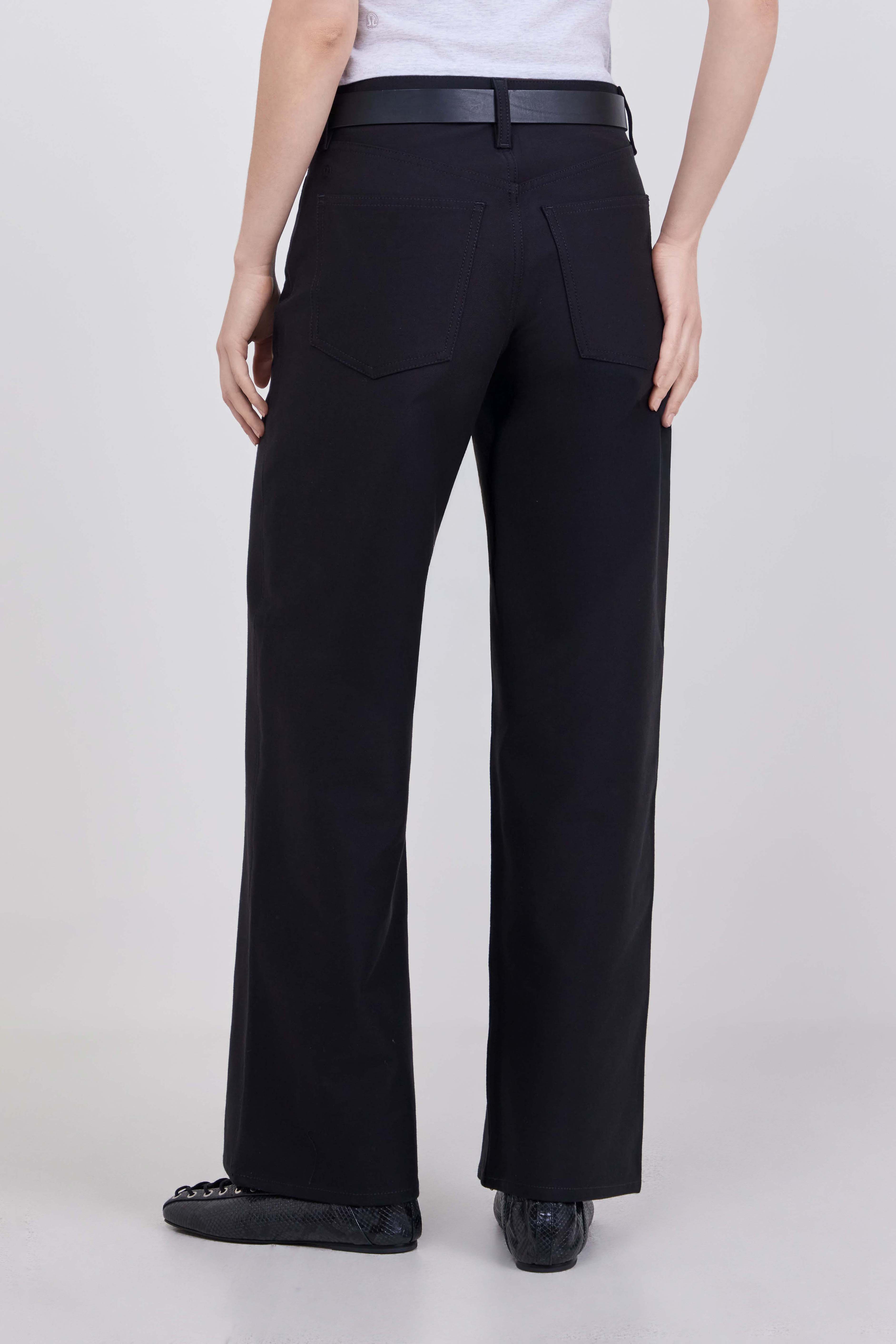 תמונת דוגמן אחורית של Easyfive Lr Classic-Wide Pant Regular