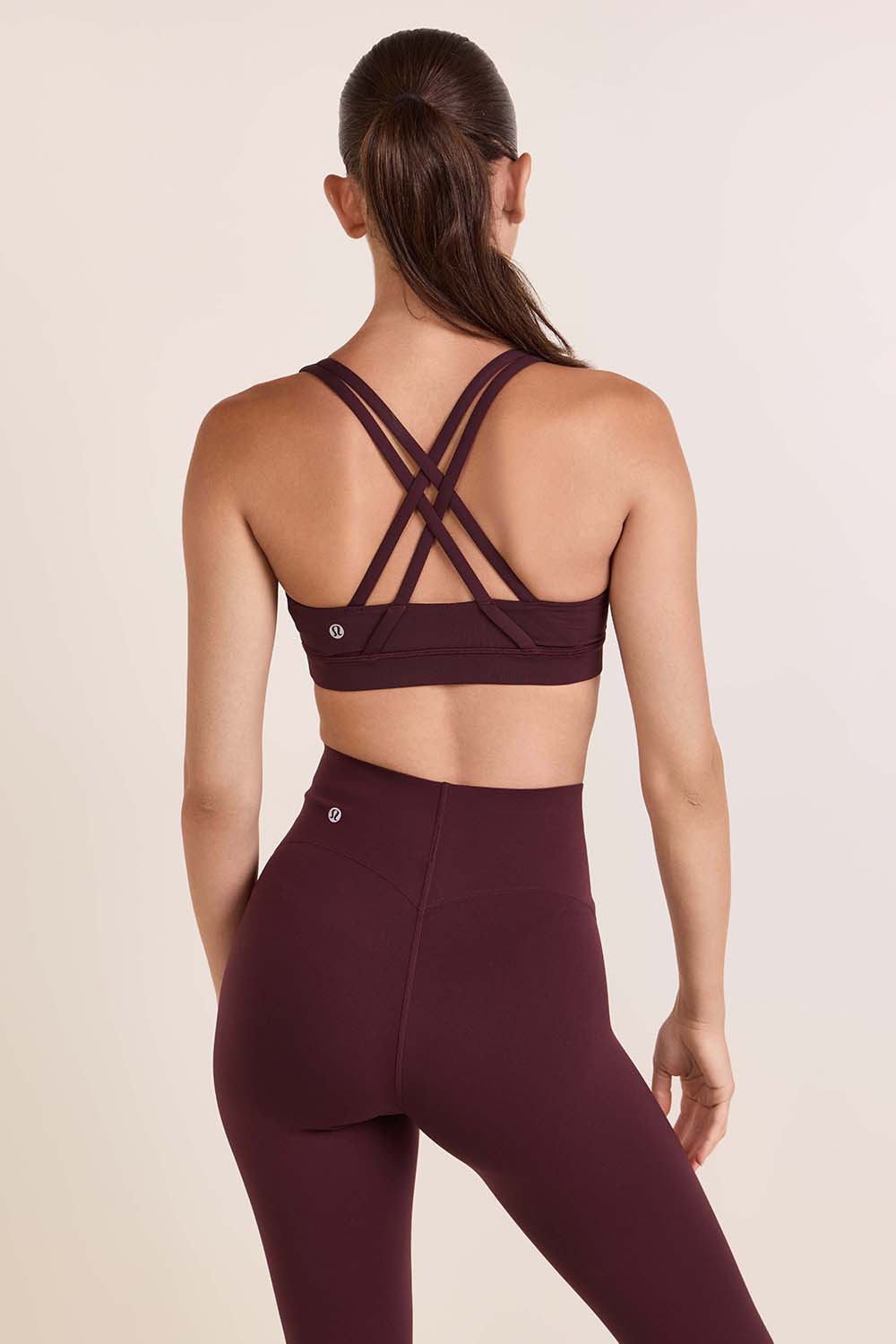 תמונת דוגמן אחורית של Energy Bra