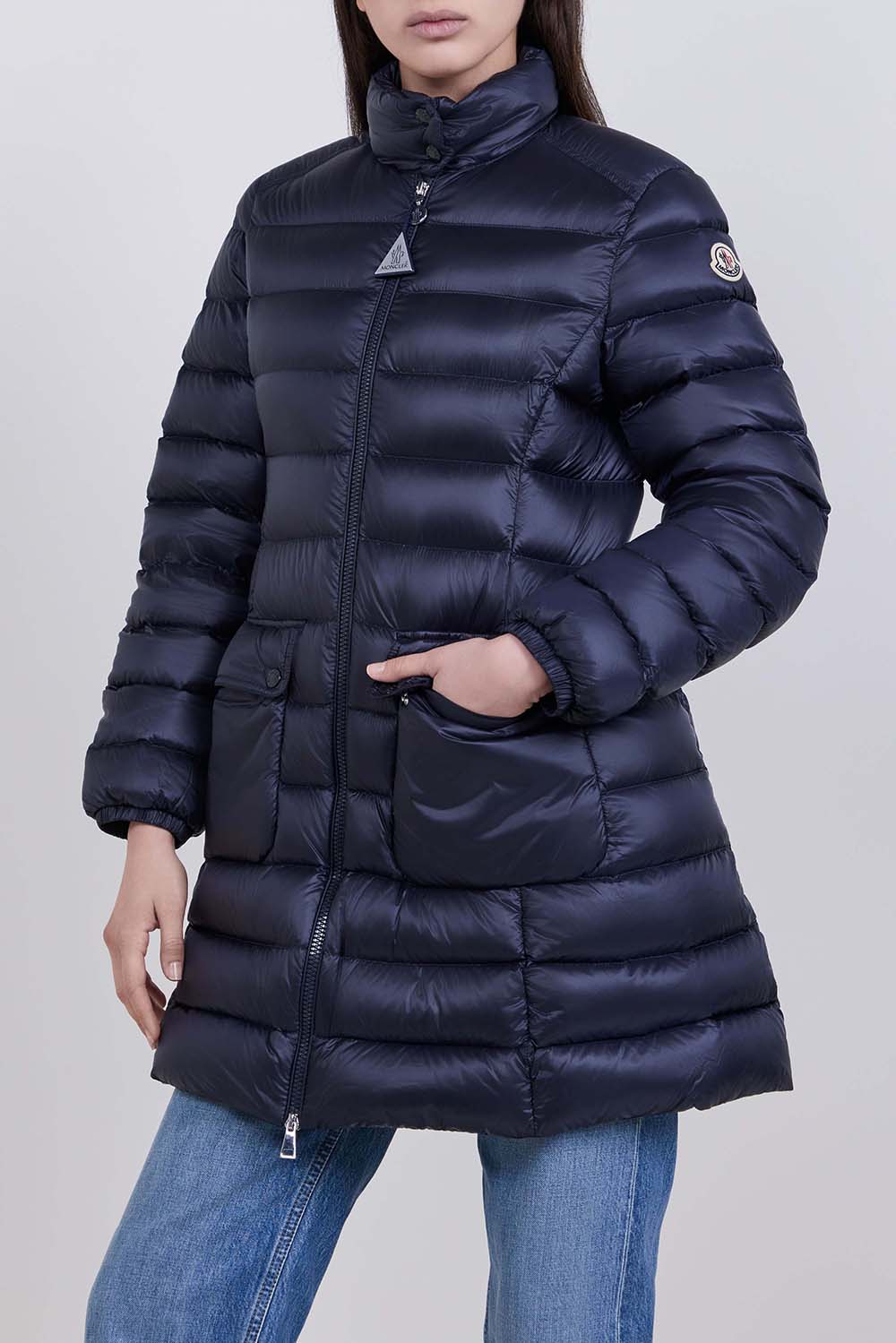 תמונת דוגמן קידמית של מעיל פוך ארוך