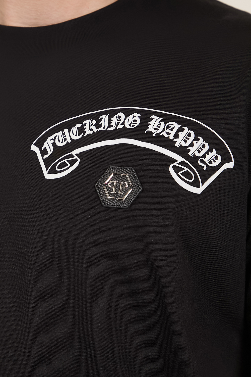 תמונת תקריב דוגמן של חולצת טי