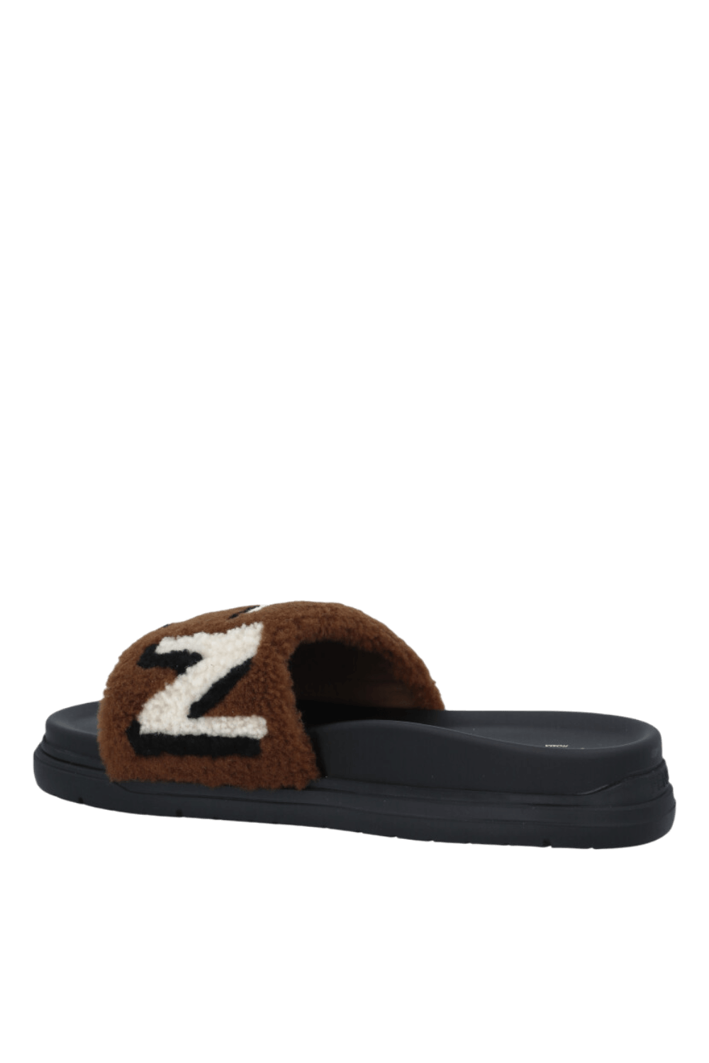 תמונה אחורית של כפכפי סליידס