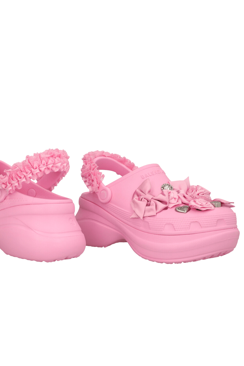 תמונת תקריב של כפכף מיול בלנסיאגה x  קרוקס