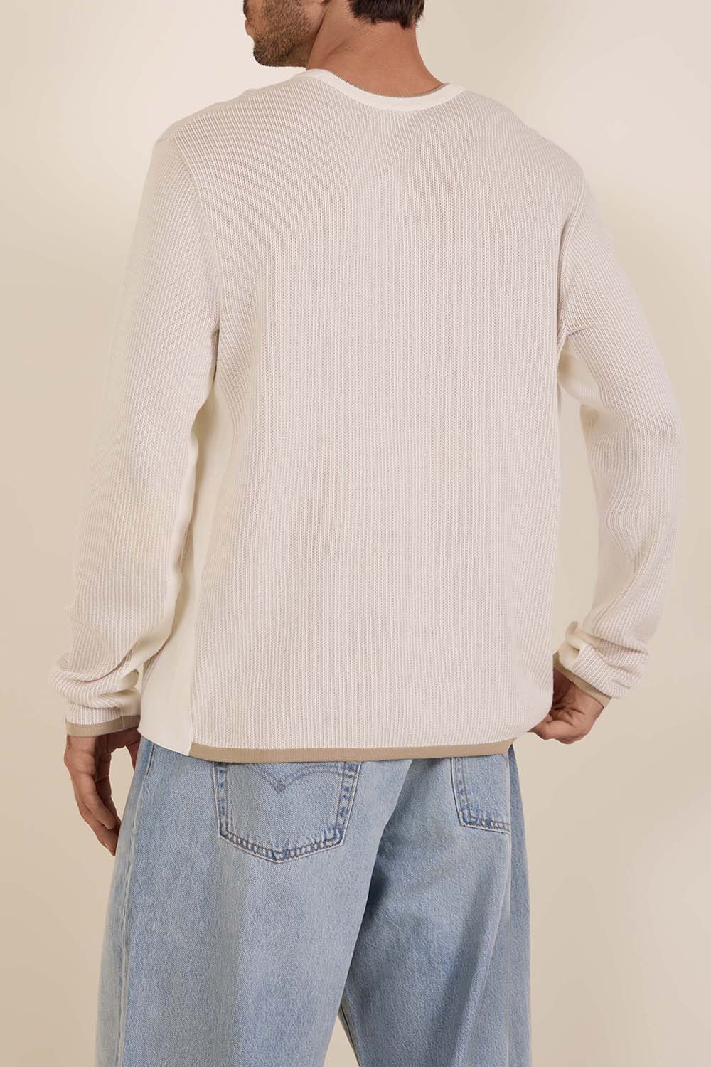 תמונת דוגמן אחורית של סריג כותנה