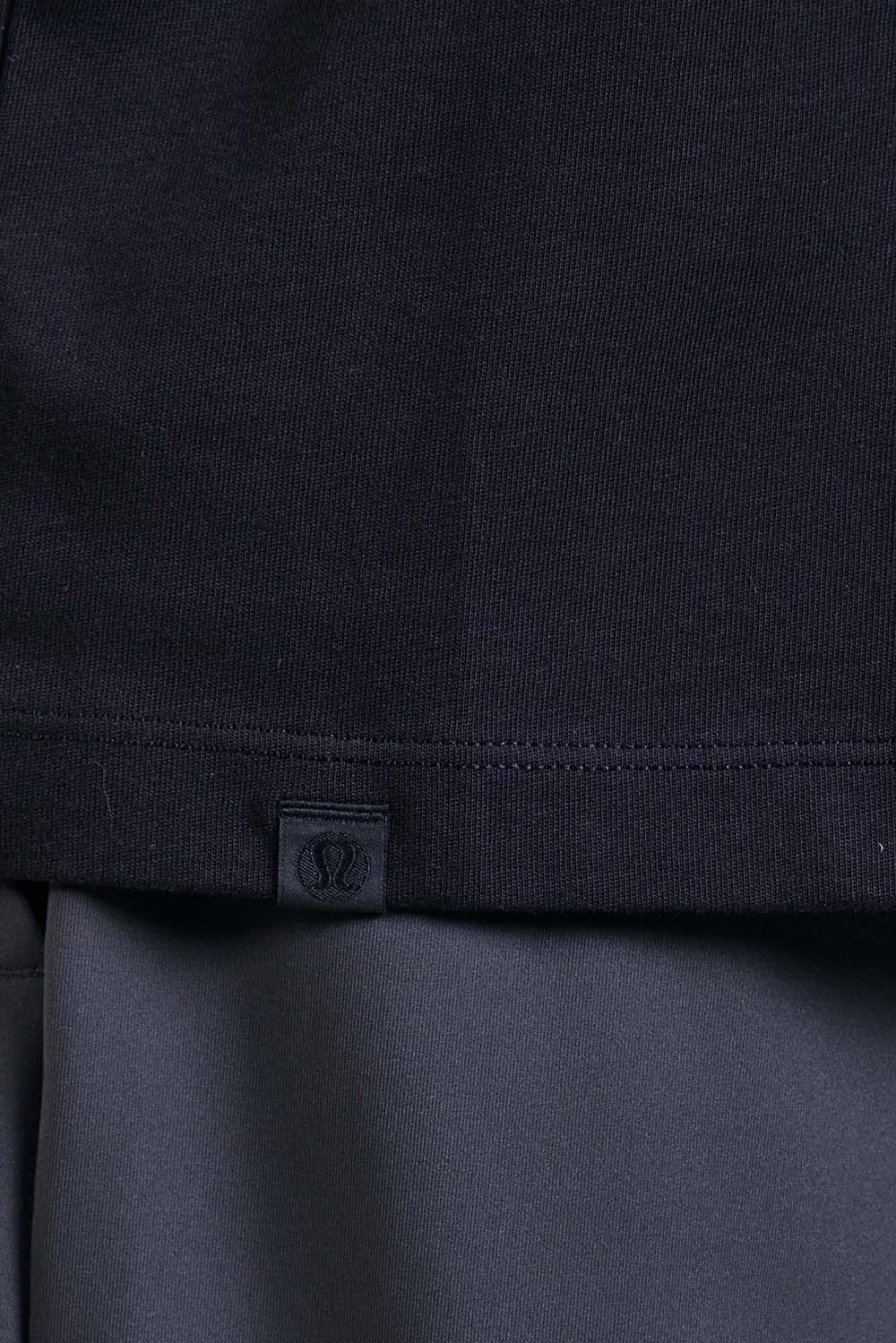 תמונת תקריב דוגמן של Heavyweight Cotton Jersey T-Shirt