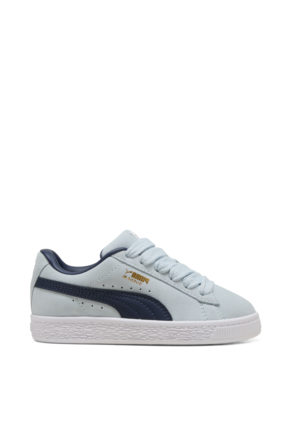 תמונה קידמית של נעלי סניקרס