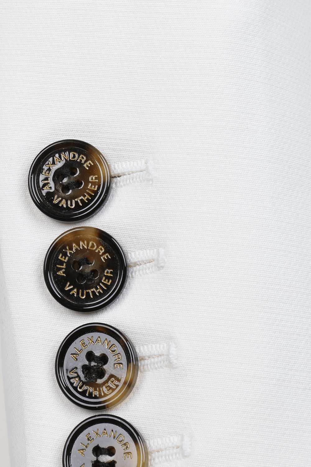 בלייזר אוברסייז לבן