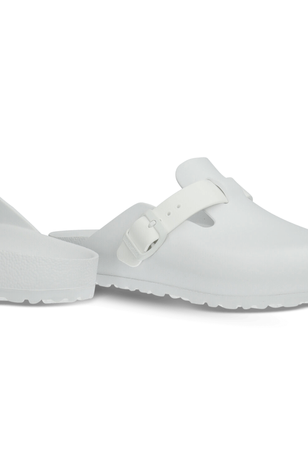 תמונת תקריב של נעלי בוסטון