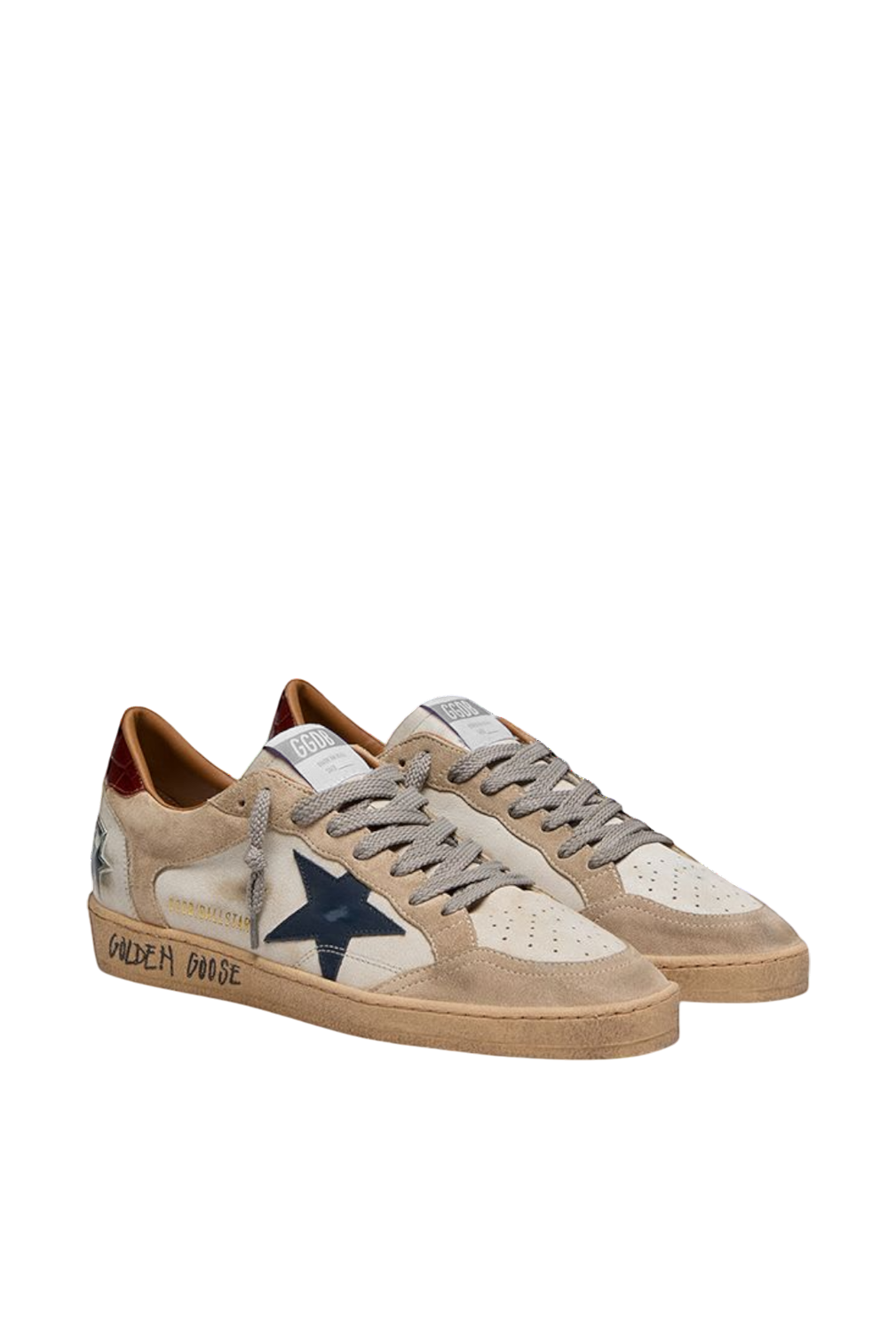 תמונה אחורית של סניקרס