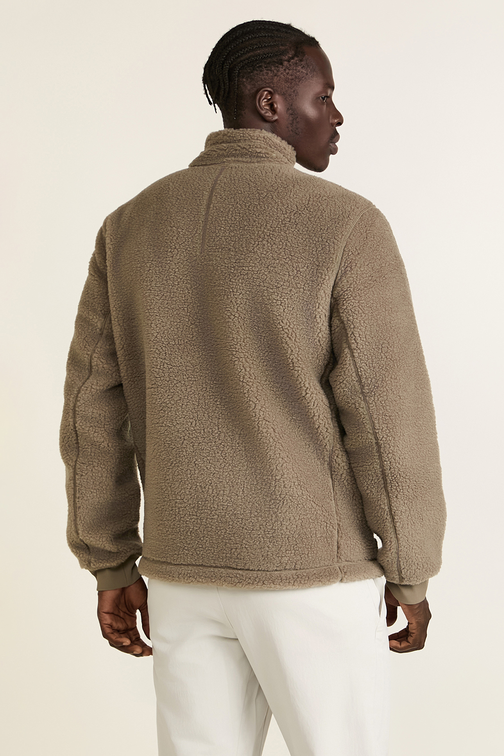 תמונת דוגמן אחורית של High Pile Fleece Full-Zip Jacket