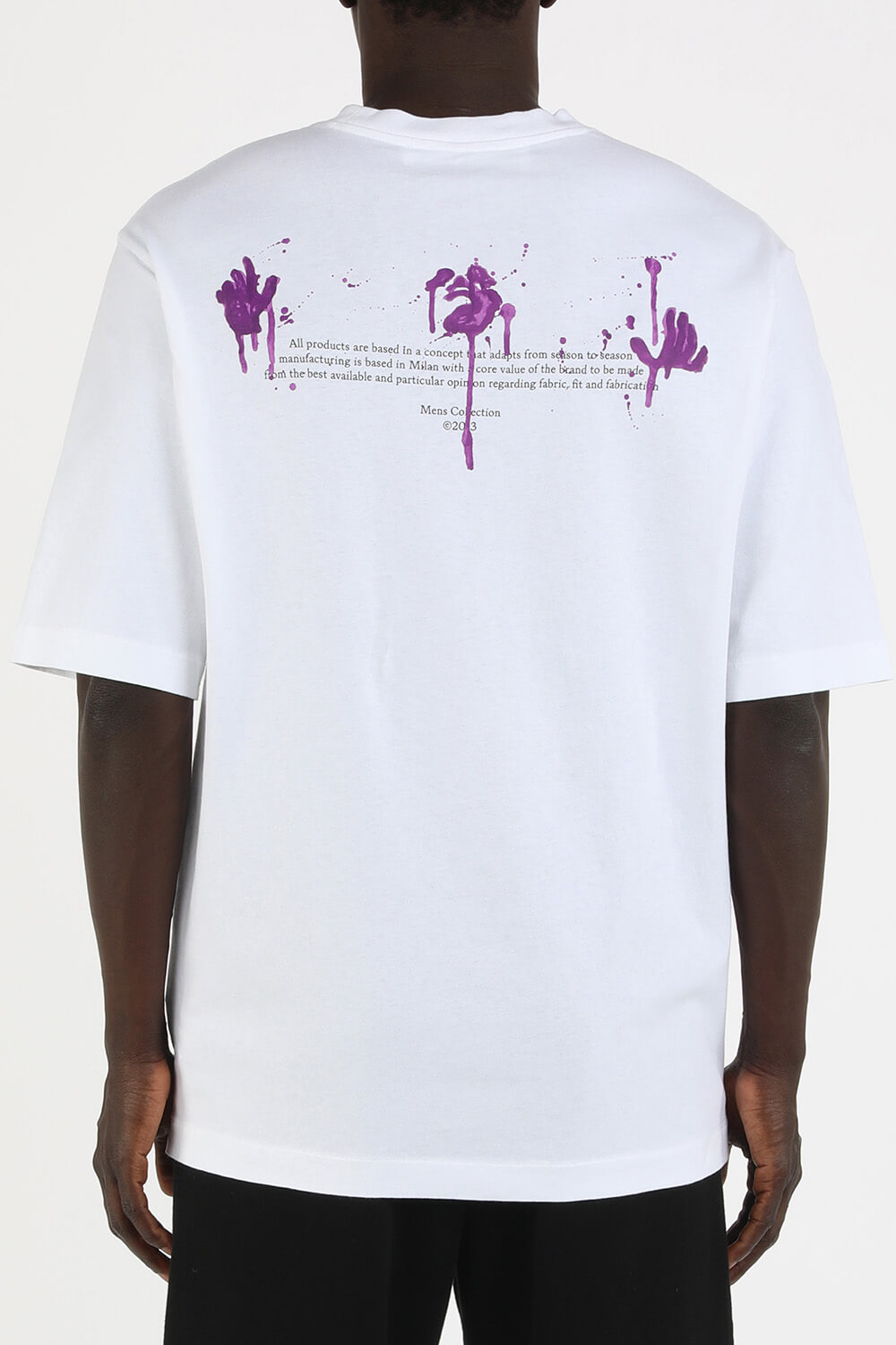 תמונת דוגמן אחורית של חולצת טי פלמינגו בצבע לבן