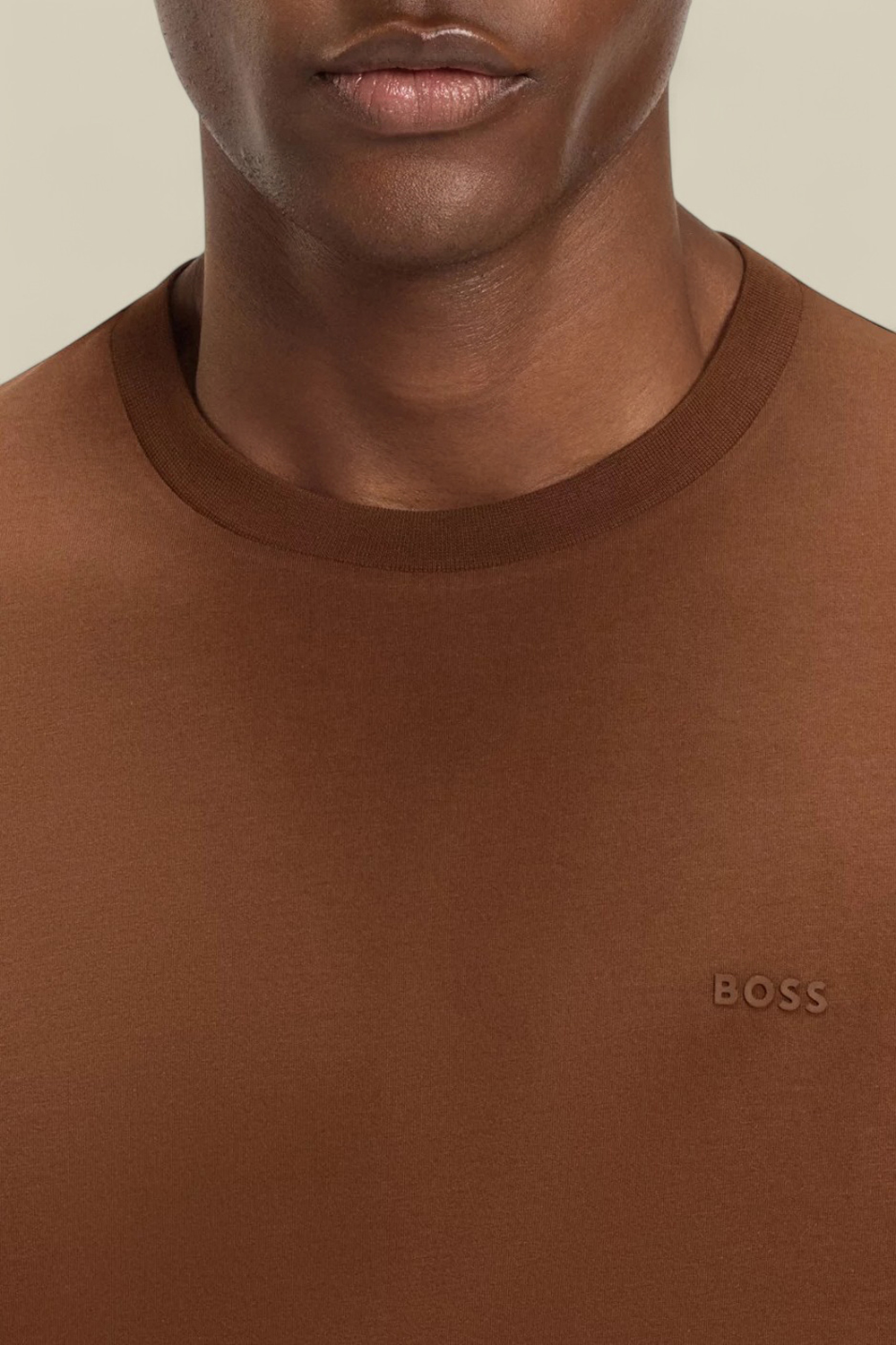 תמונת תקריב דוגמן של חולצת טי