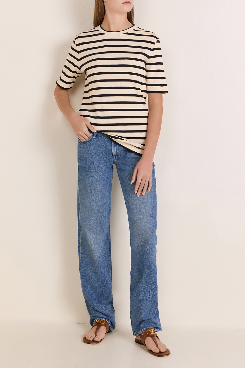 תמונת דוגמן קידמית של סנדלי סלינג בק