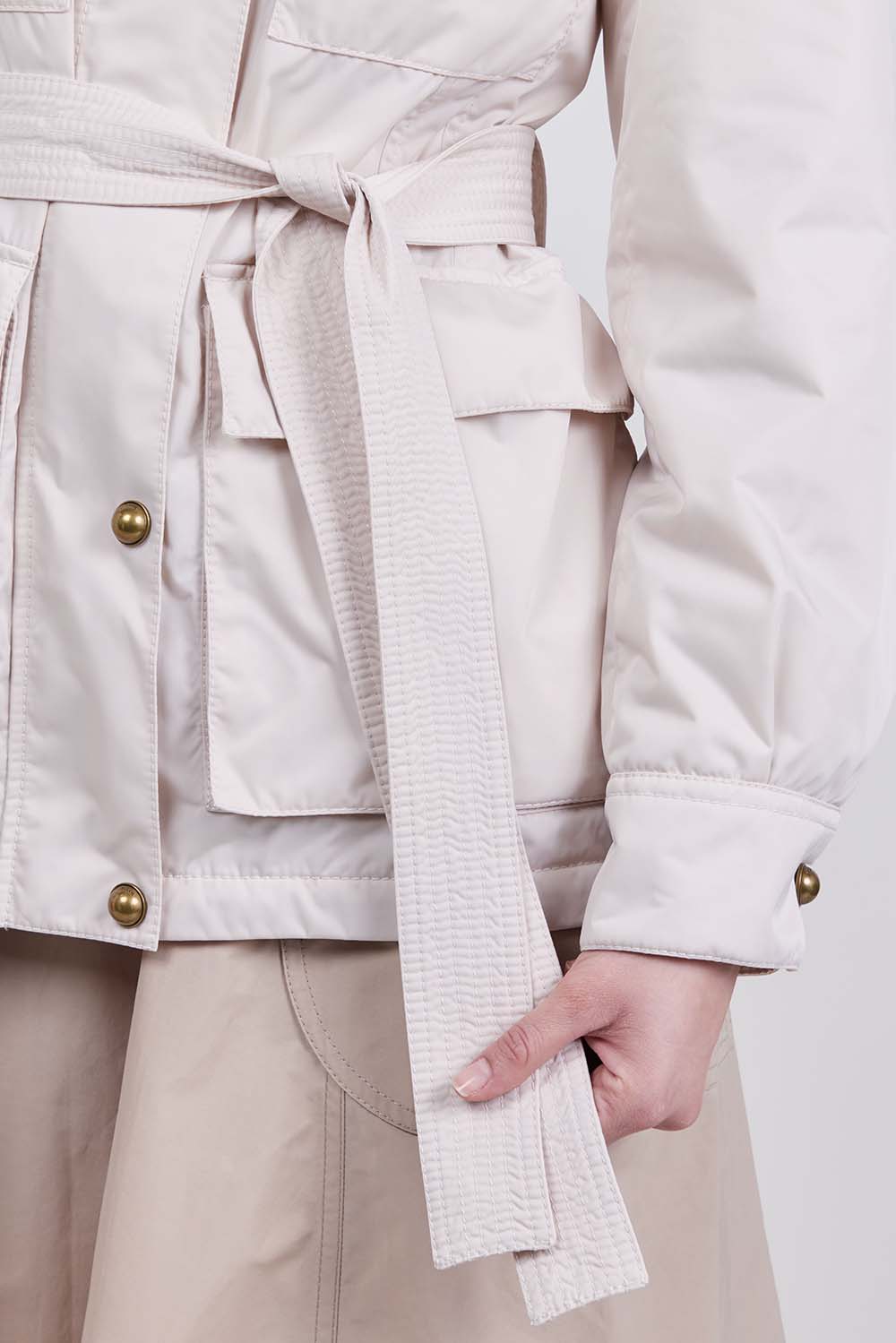 תמונת תקריב דוגמן של ז׳קט קל