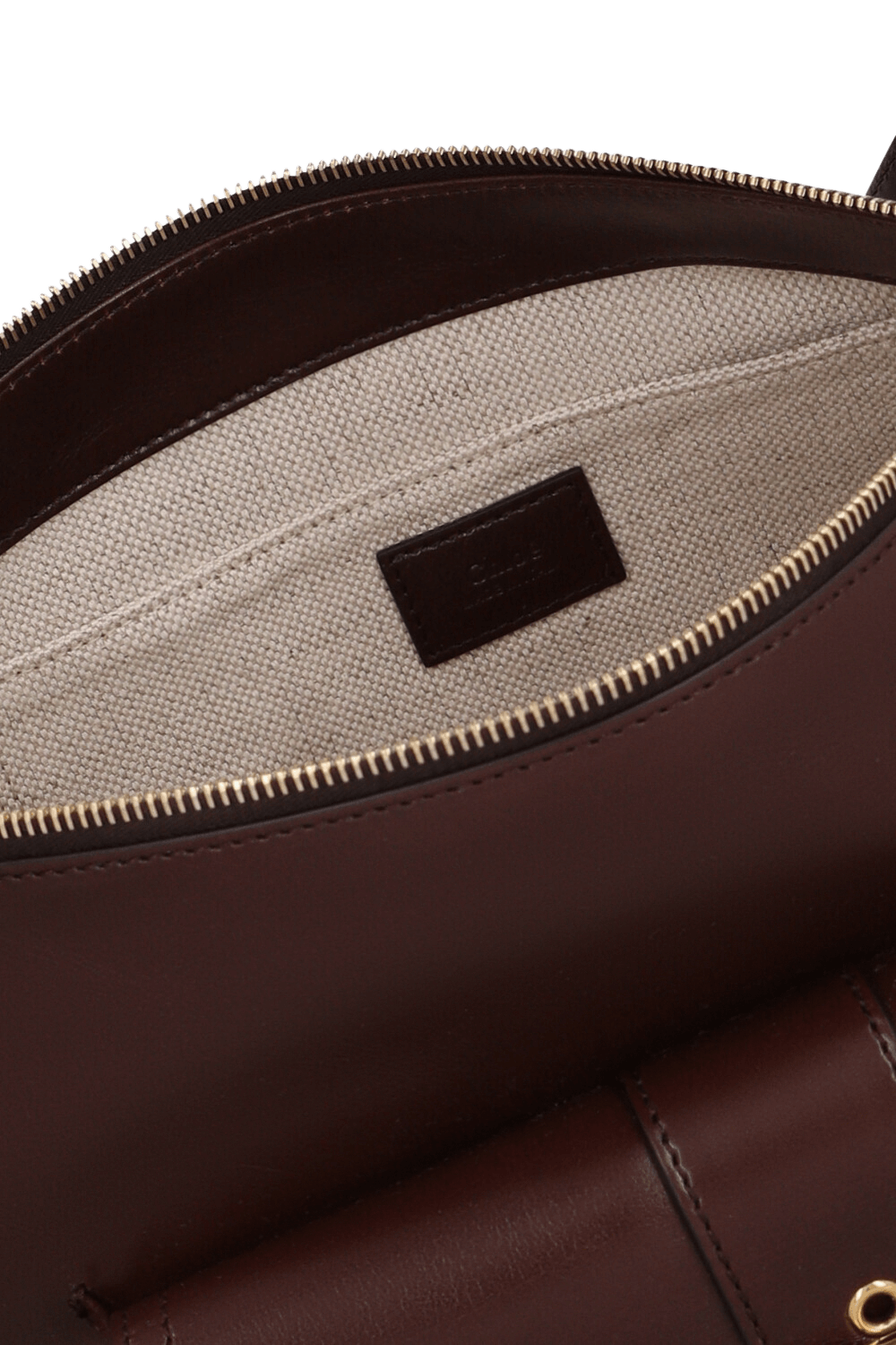 תמונת פנים של תיק קאמרה מדיום