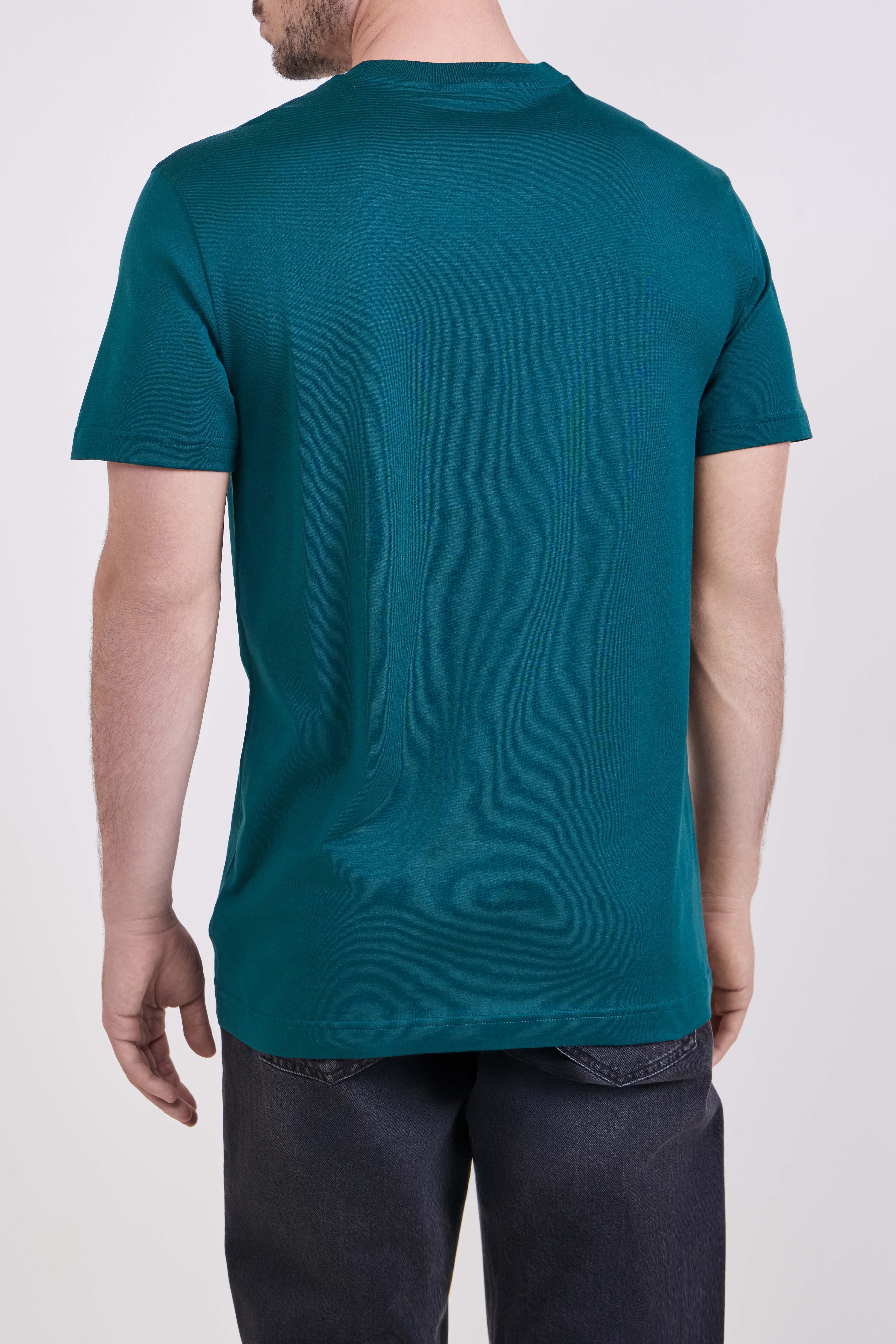 תמונת דוגמן אחורית של חולצת טי