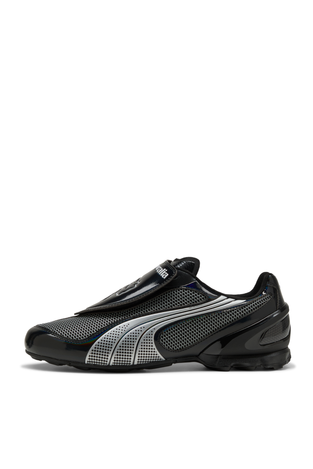 תמונה אחורית של נעלי סניקרס