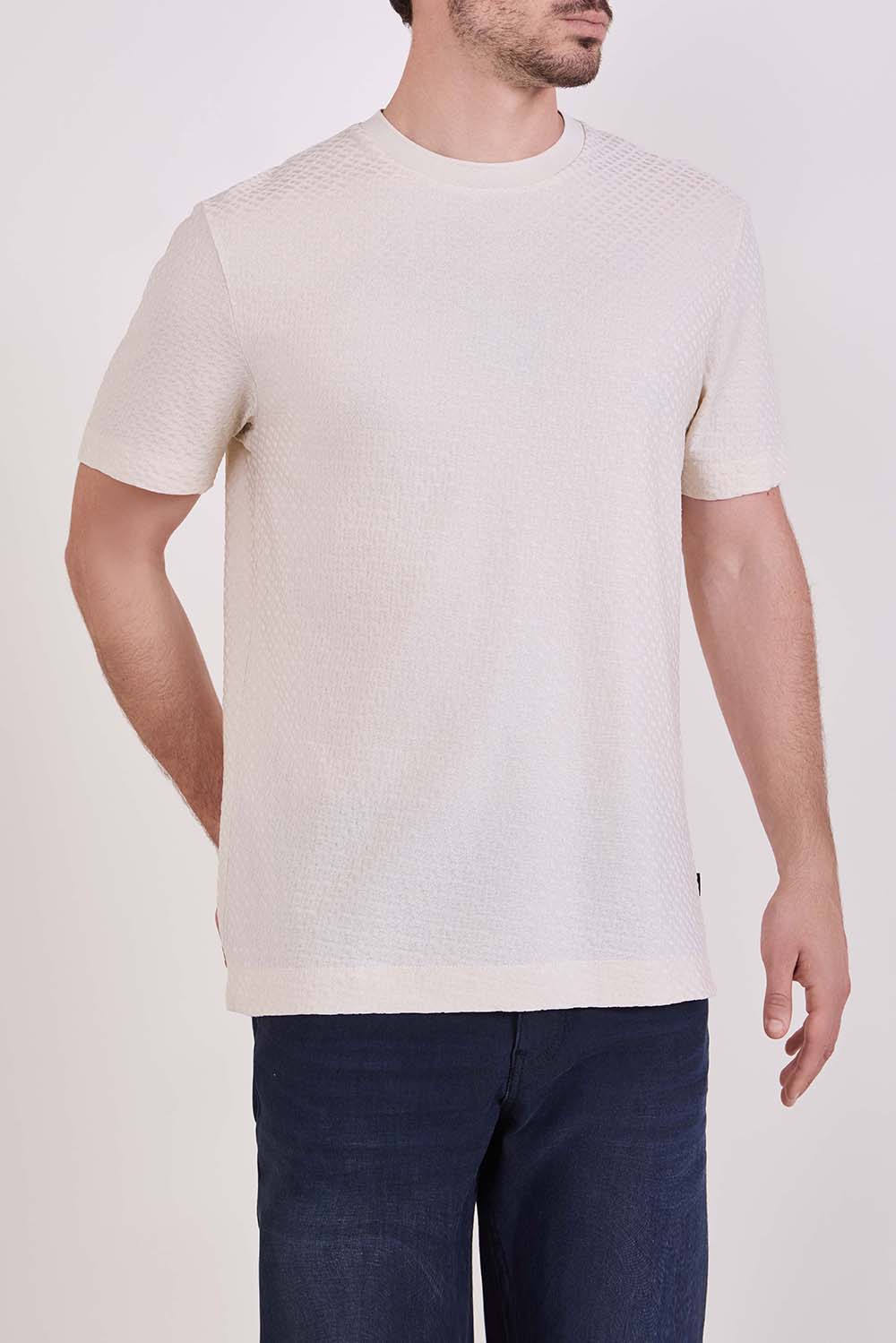 תמונת דוגמן קידמית של חולצת טי