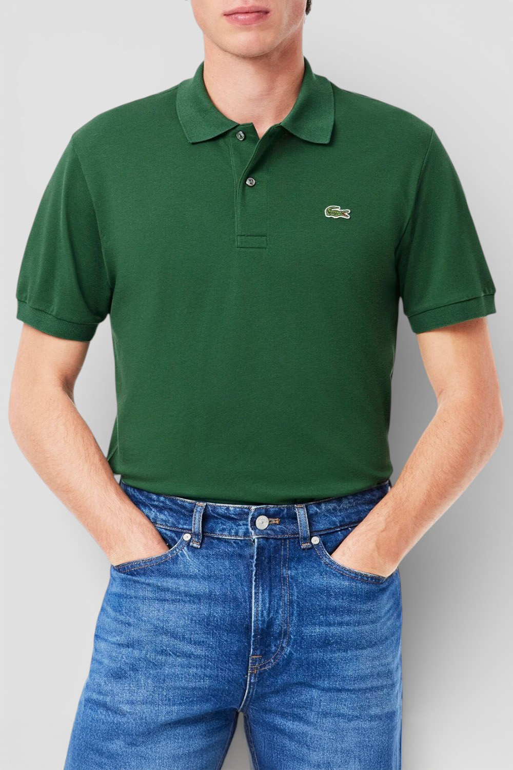 תמונת דוגמן קידמית של חולצת פולו