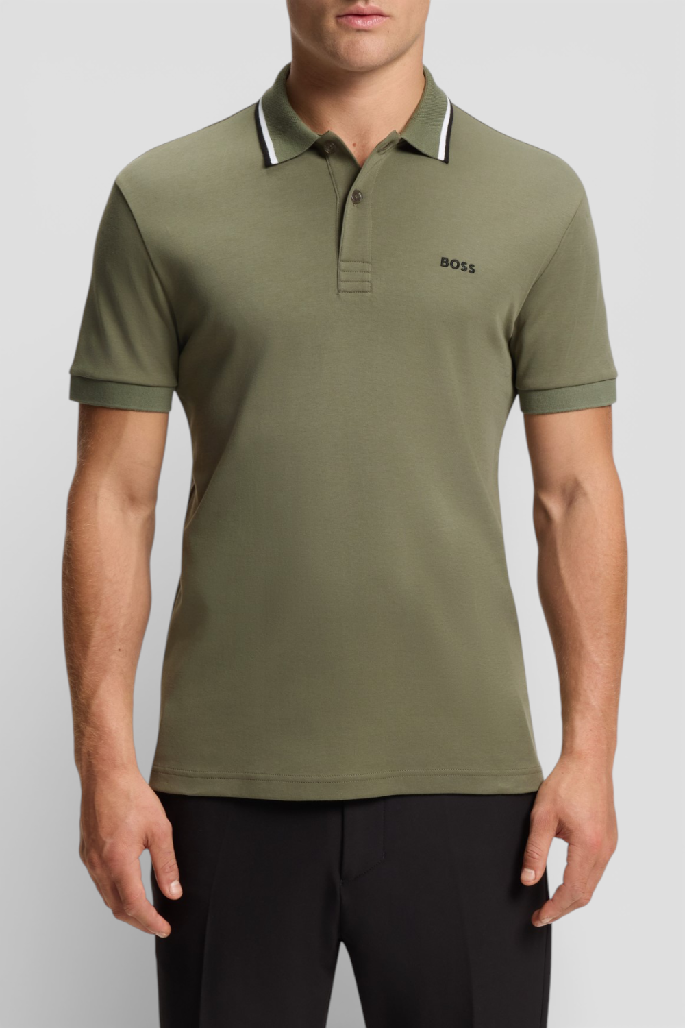 תמונת דוגמן קידמית של חולצת פולו