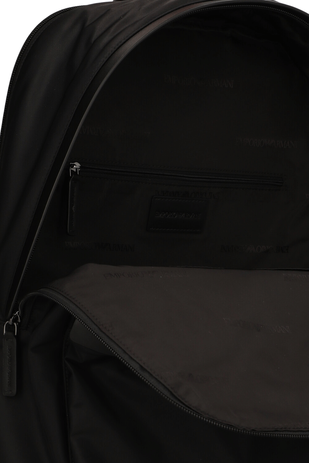 תמונת פנים של תיק גב