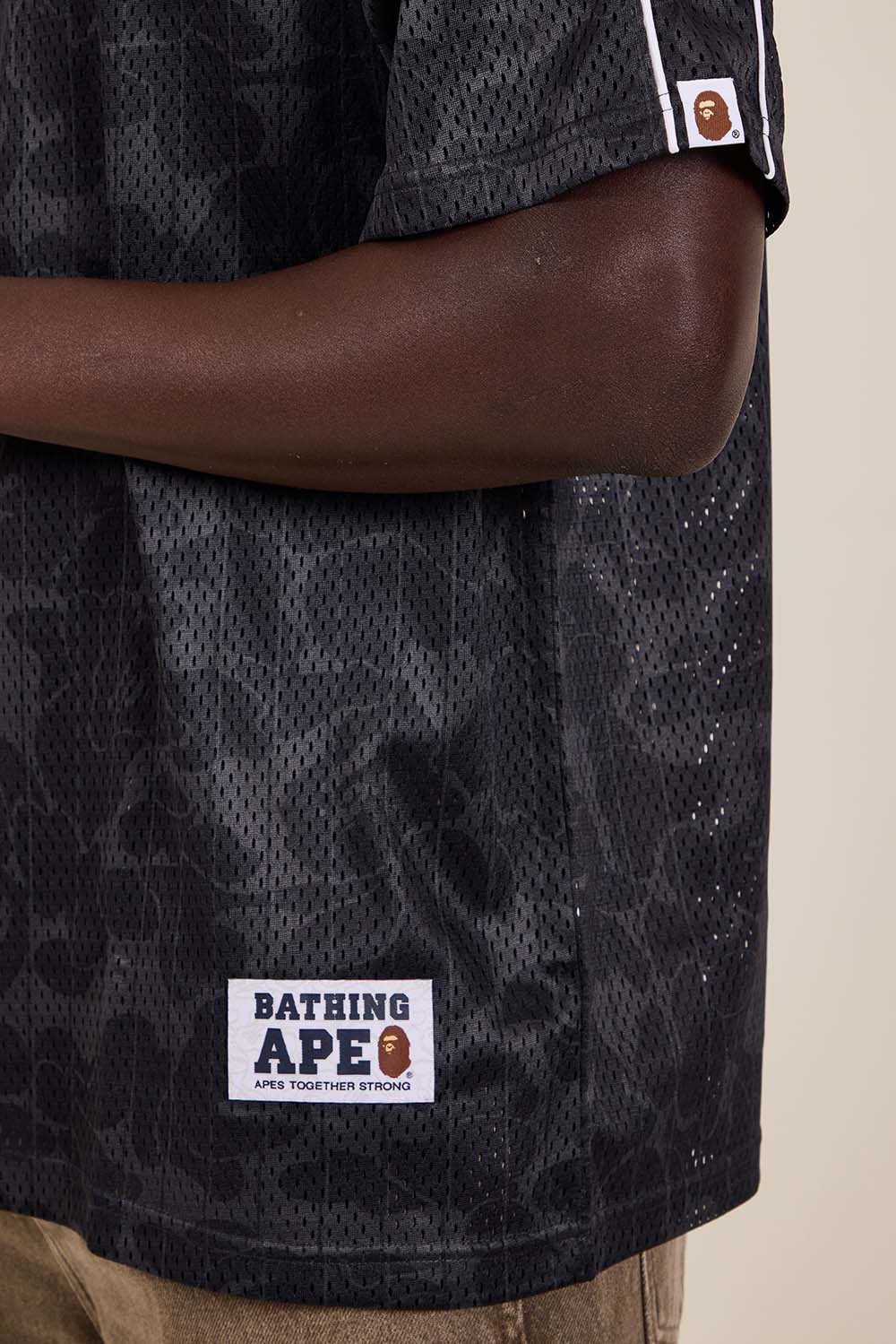 תמונת תקריב דוגמן של חולצת בייסבול