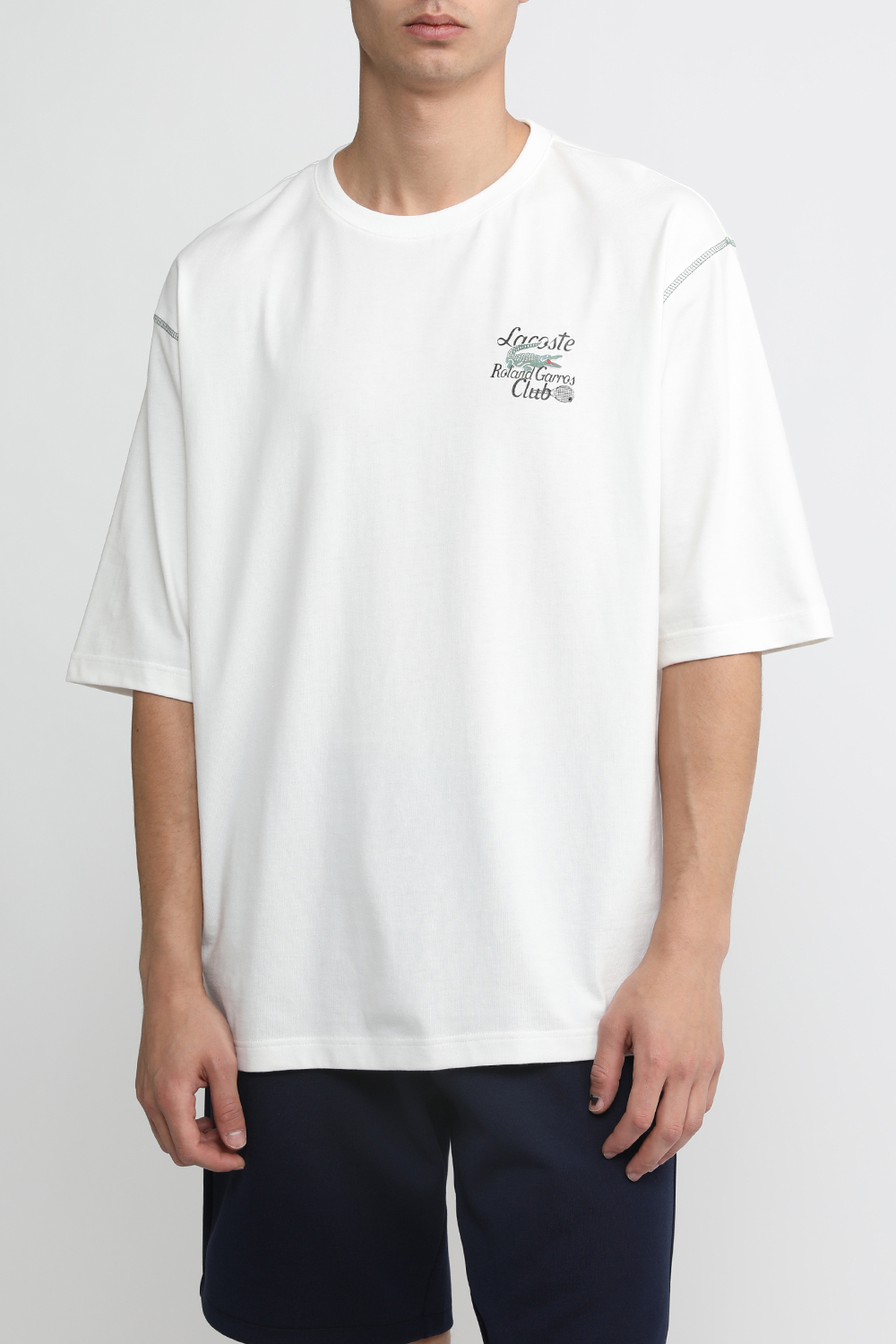 תמונת דוגמן קידמית של חולצת טי רולנד גרוס