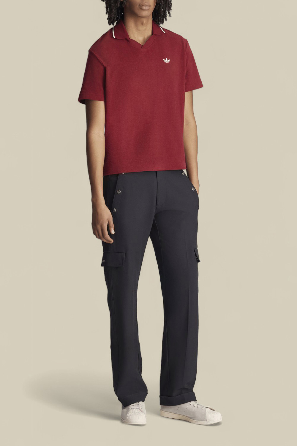 תמונת דוגמן קידמית של אדידס X וולס בונר חולצת פולו