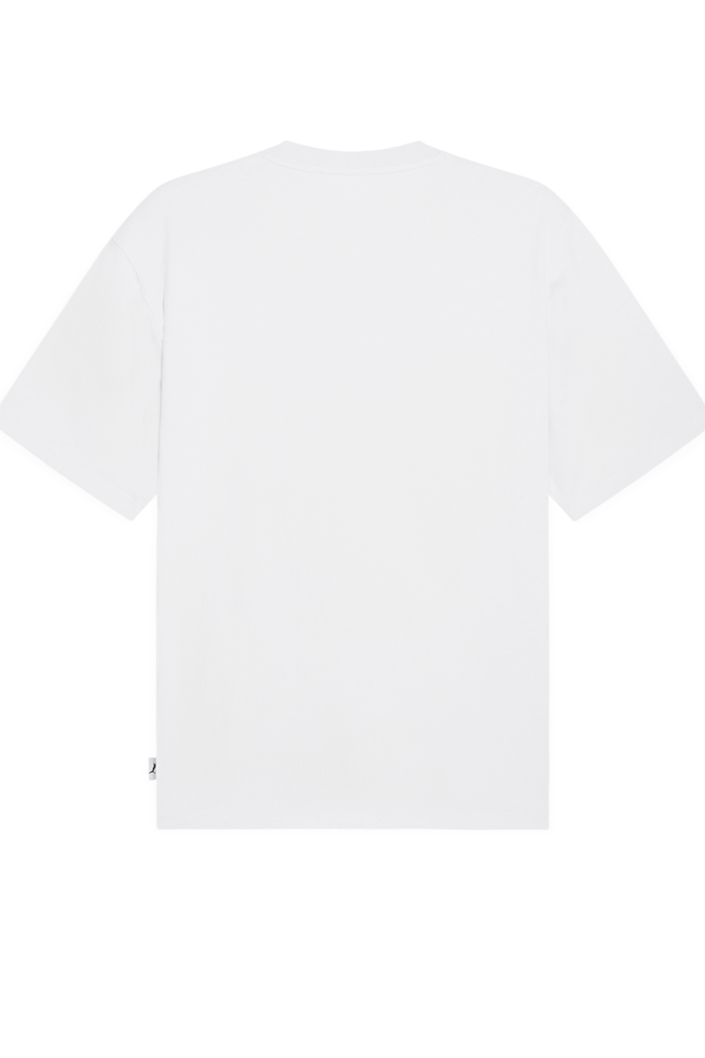 תמונה אחורית של חולצת טי