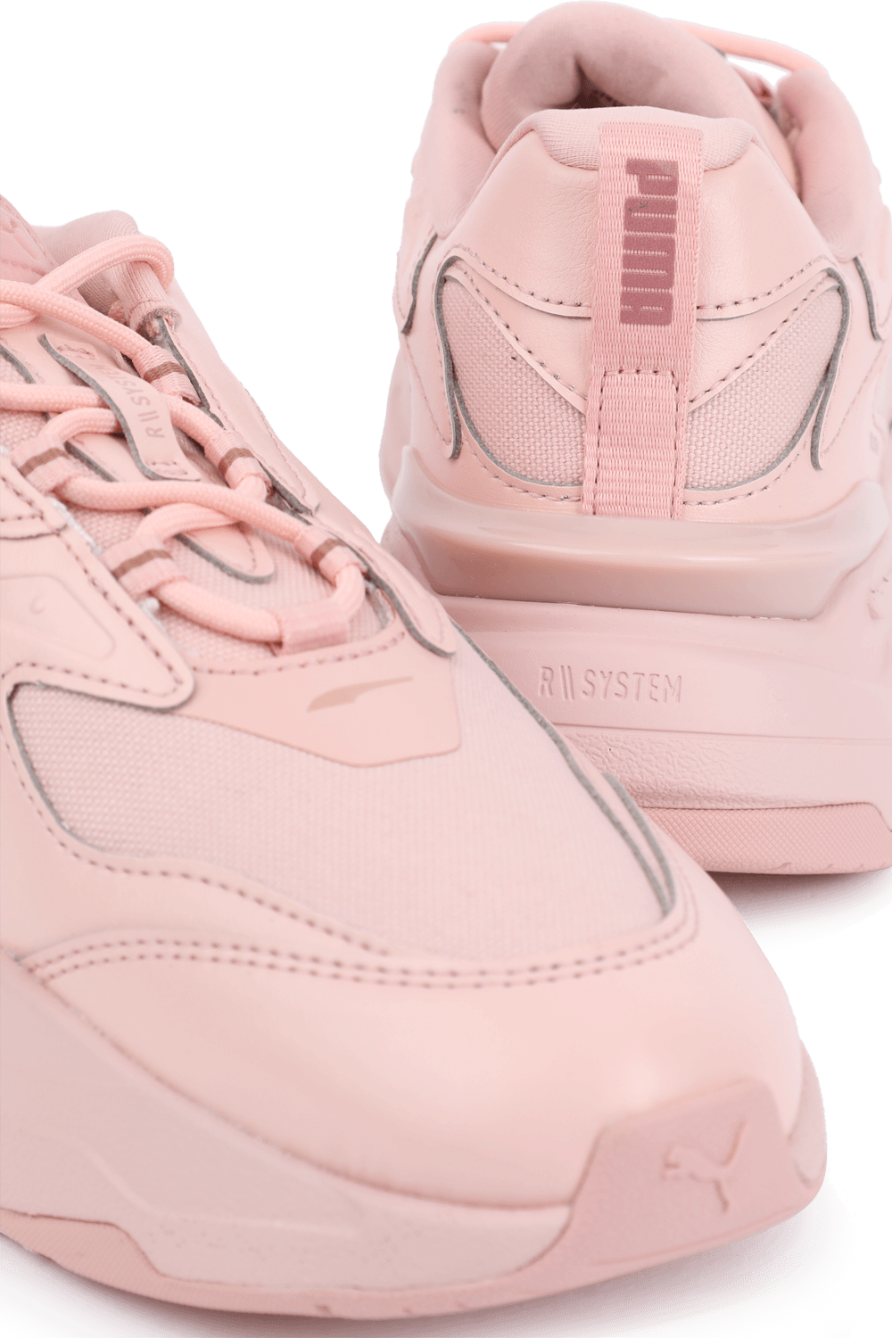 תמונת תקריב של RS-Fast Sunset Hues Sneakers