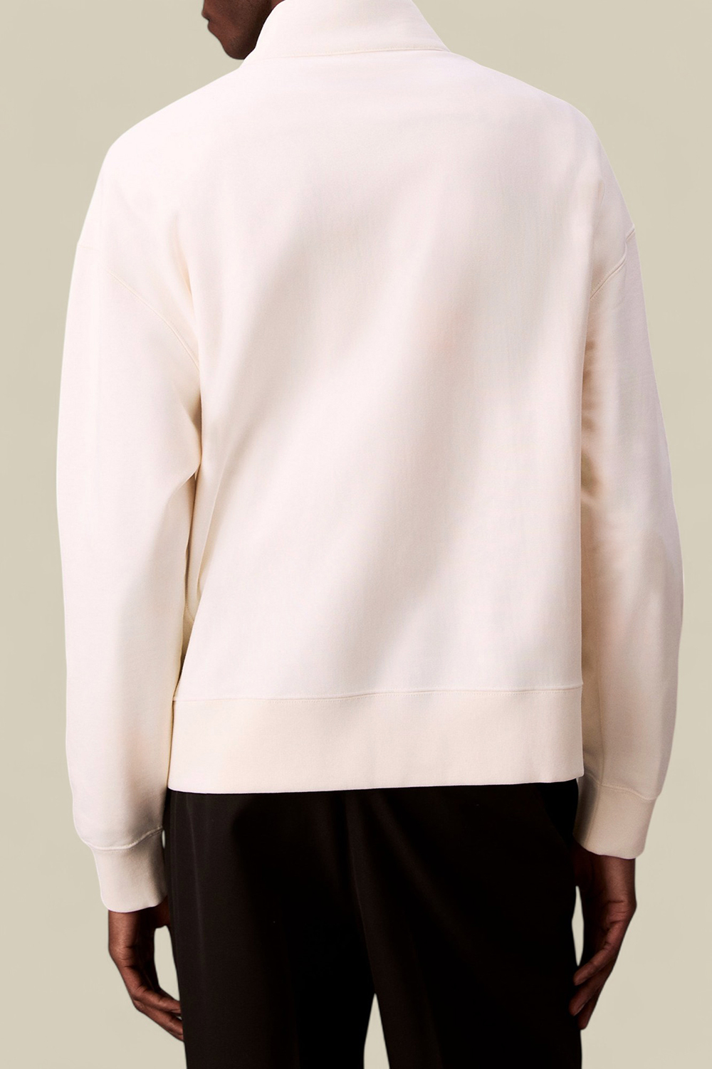 תמונת דוגמן אחורית של סווטשירט