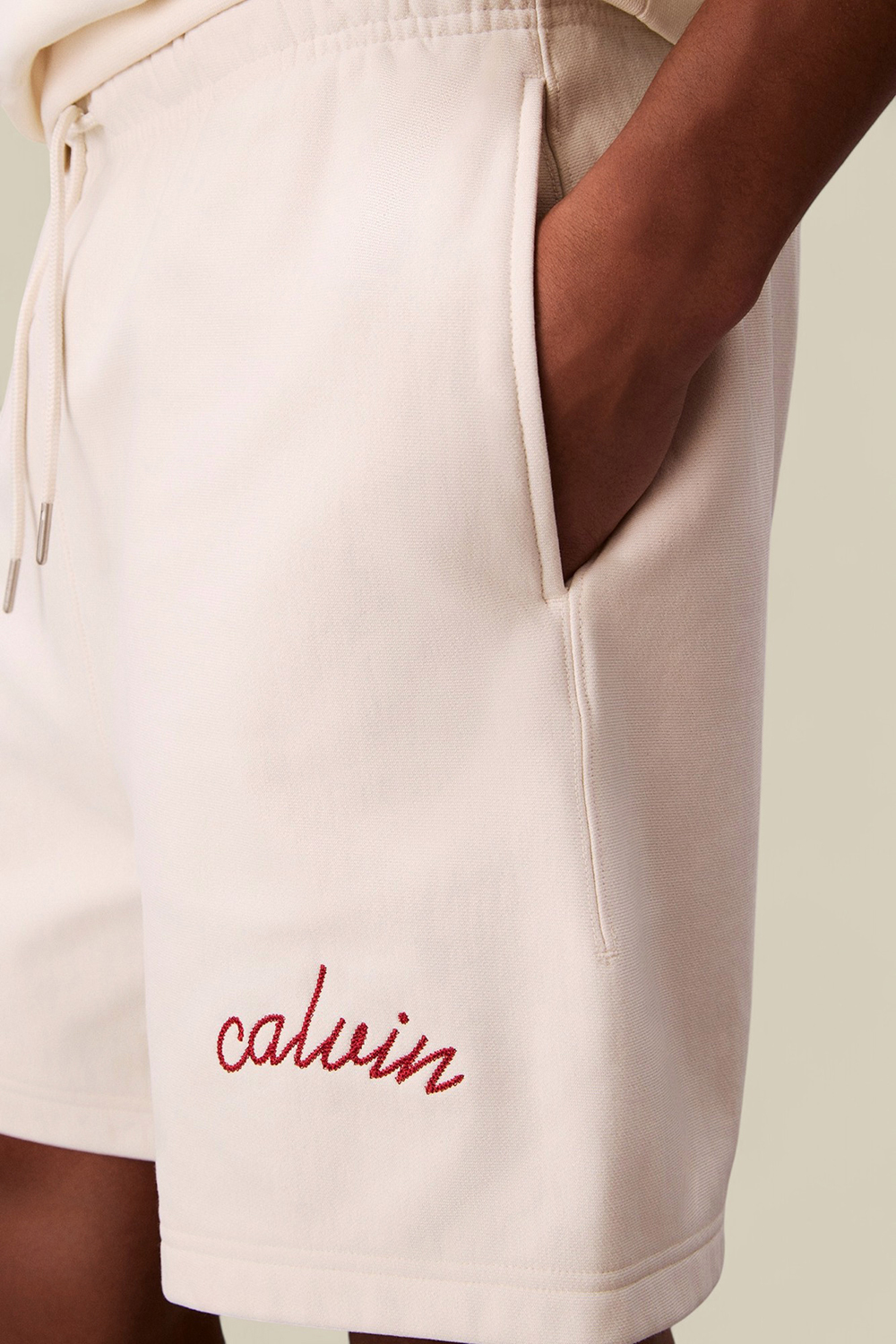 תמונת תקריב דוגמן של מכנסיים קצרים