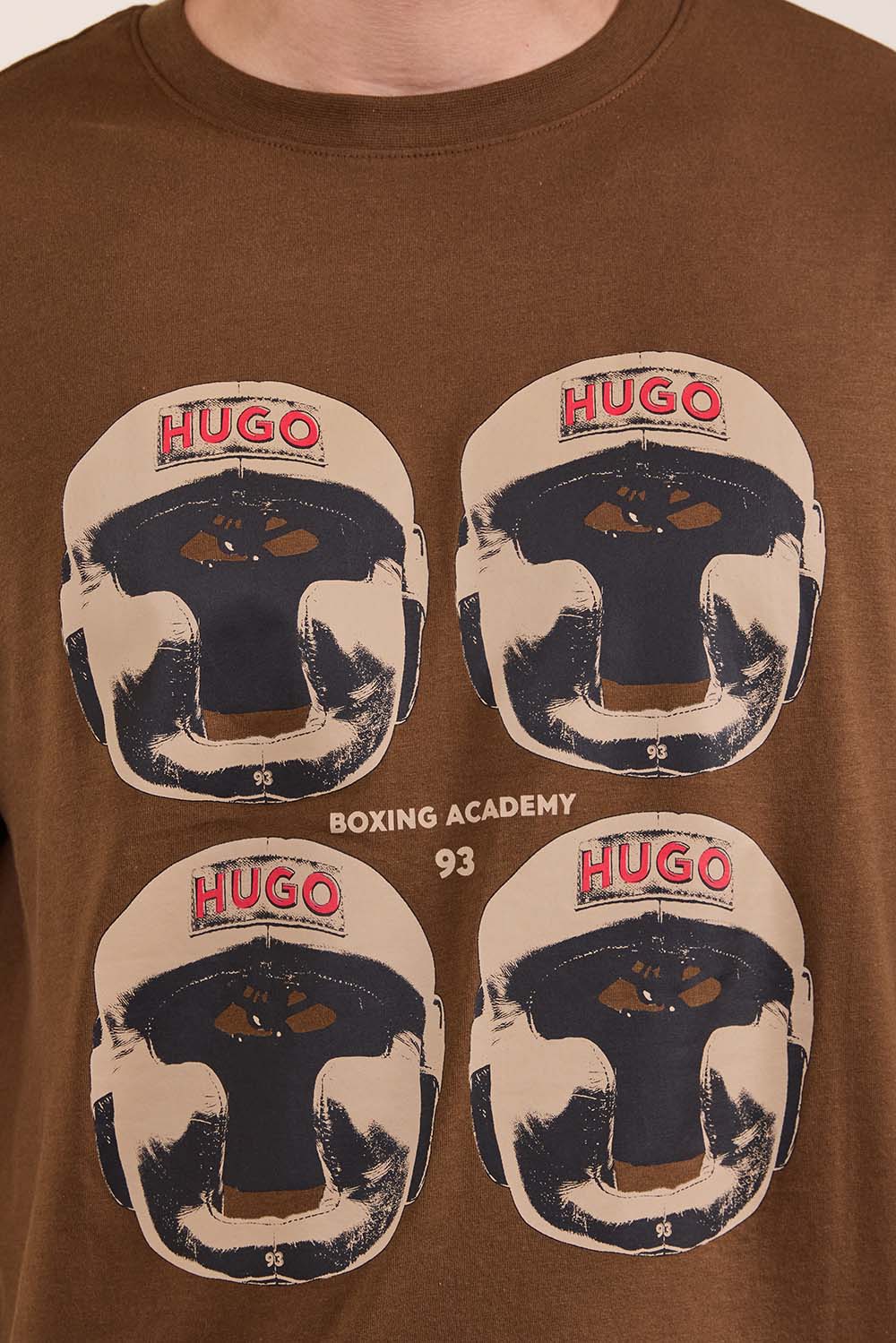 תמונת תקריב דוגמן של חולצת טי