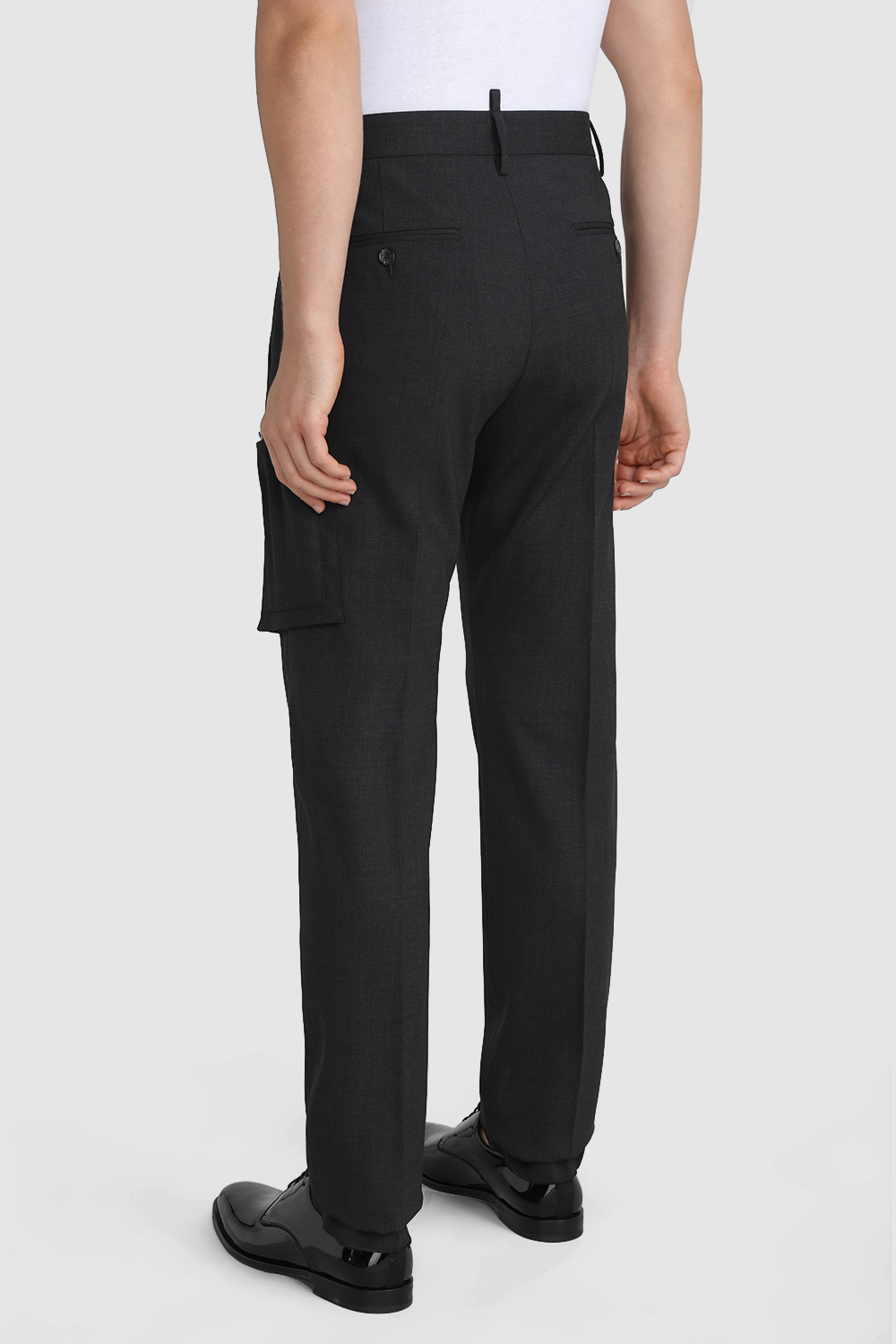 תמונת דוגמן אחורית של מכנסי סיגר