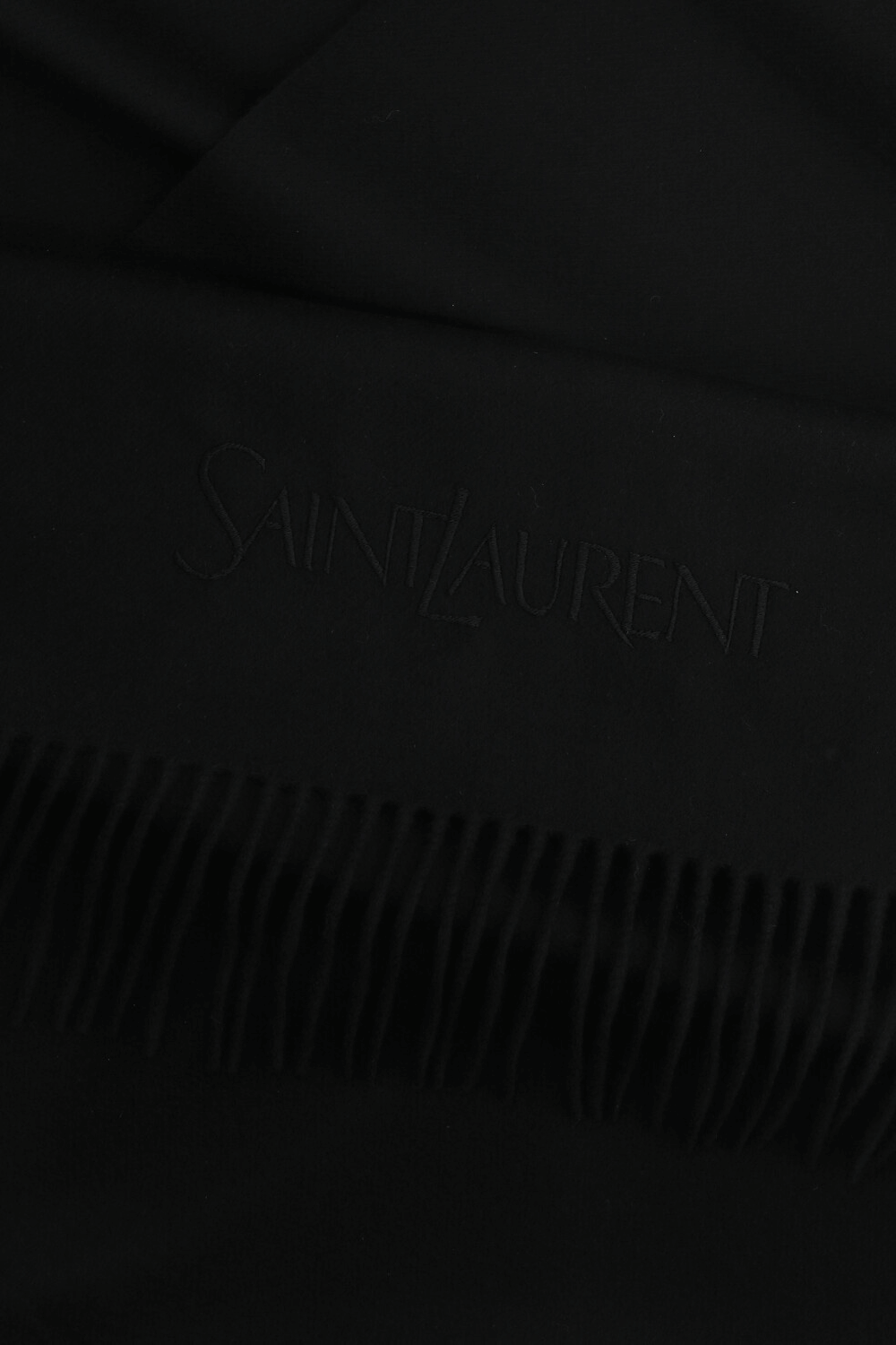 תמונה אחורית של צעיף קשמיר