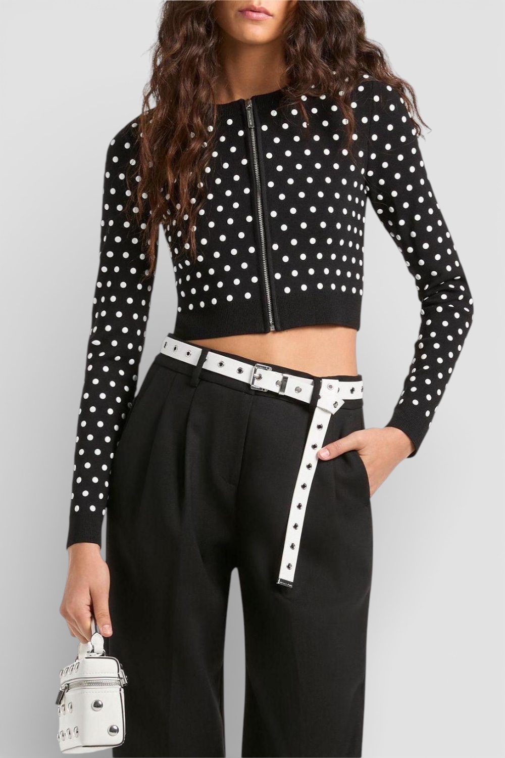 תמונת דוגמן קידמית של מכנסיים מחוייטים