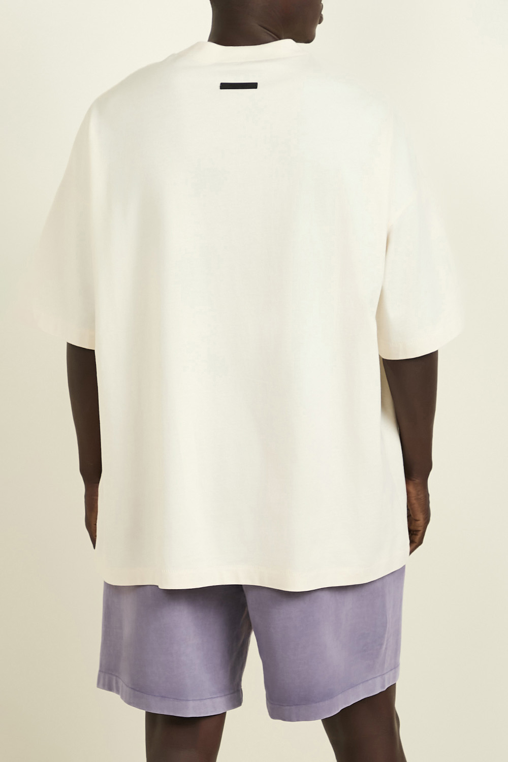 תמונת תקריב דוגמן של חולצת טי