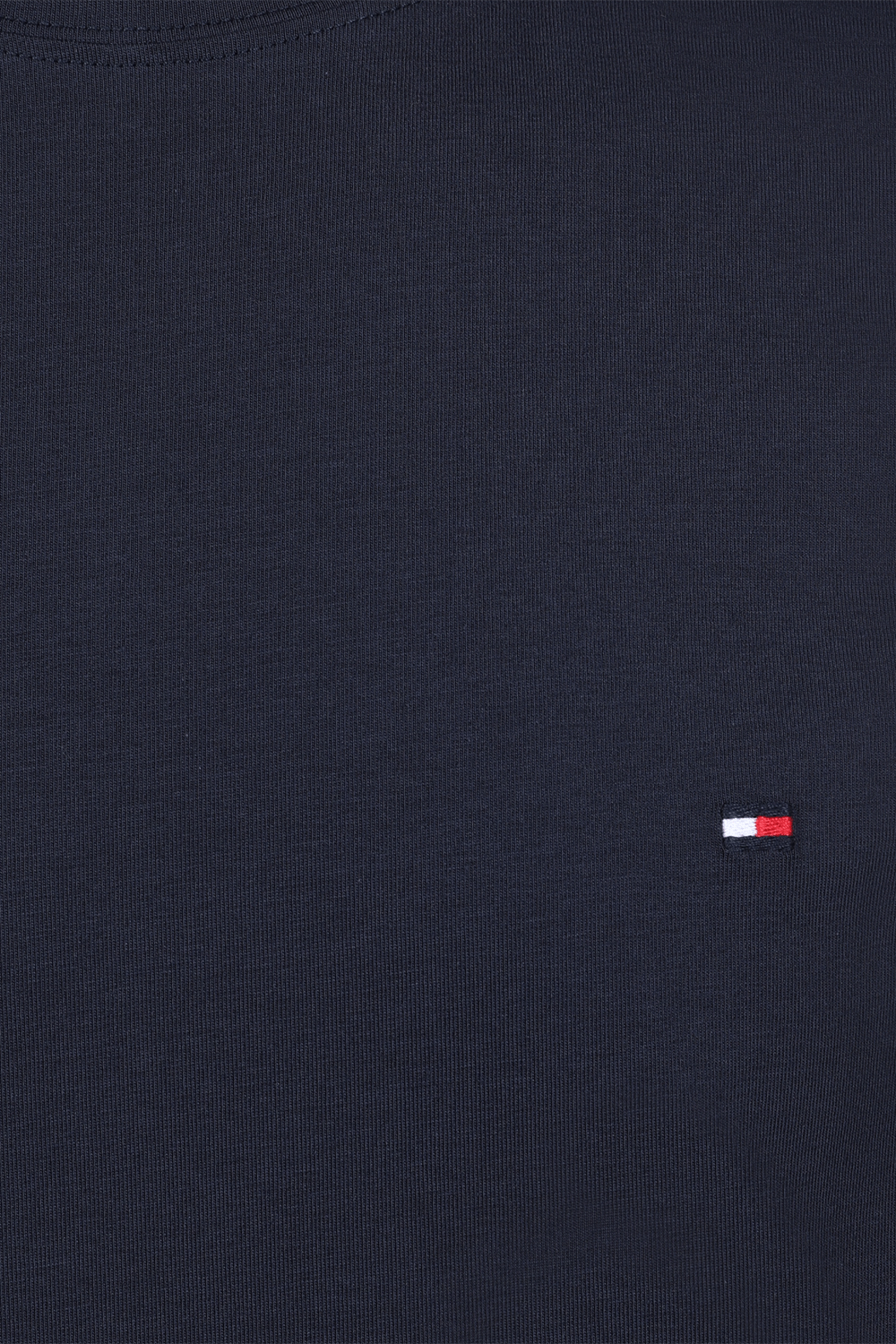 תמונה אחורית של חולצת טי בייסיק